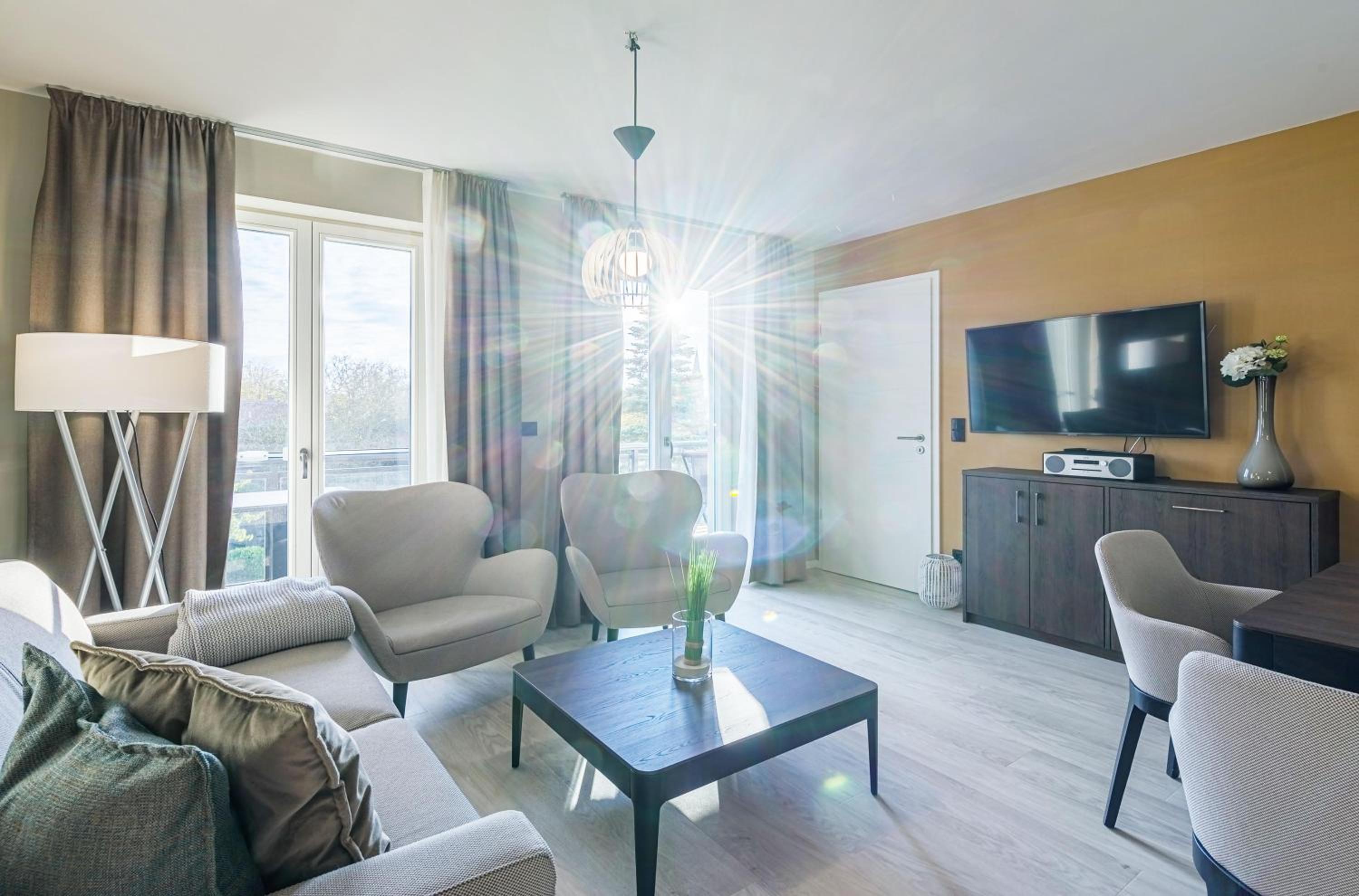 Apartment with Lake View photo 3