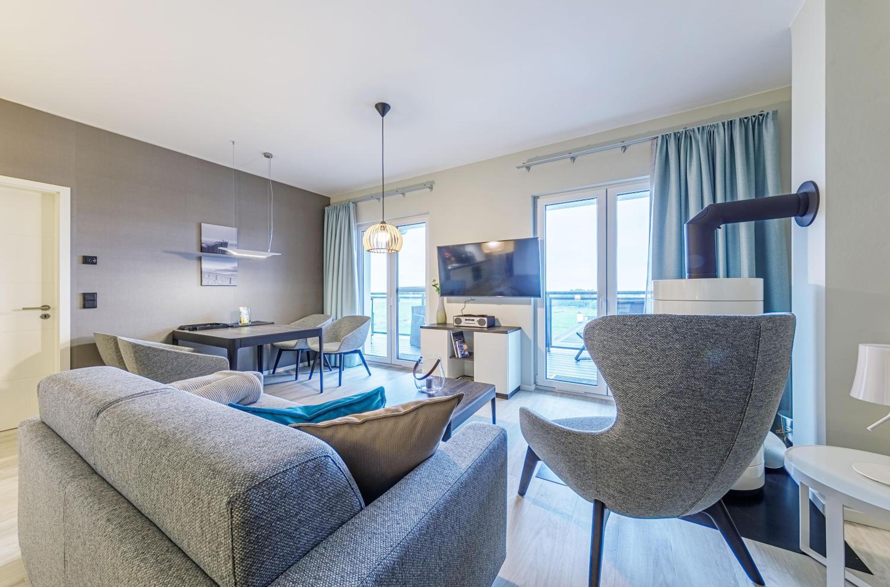 Apartment with Lake View photo 1