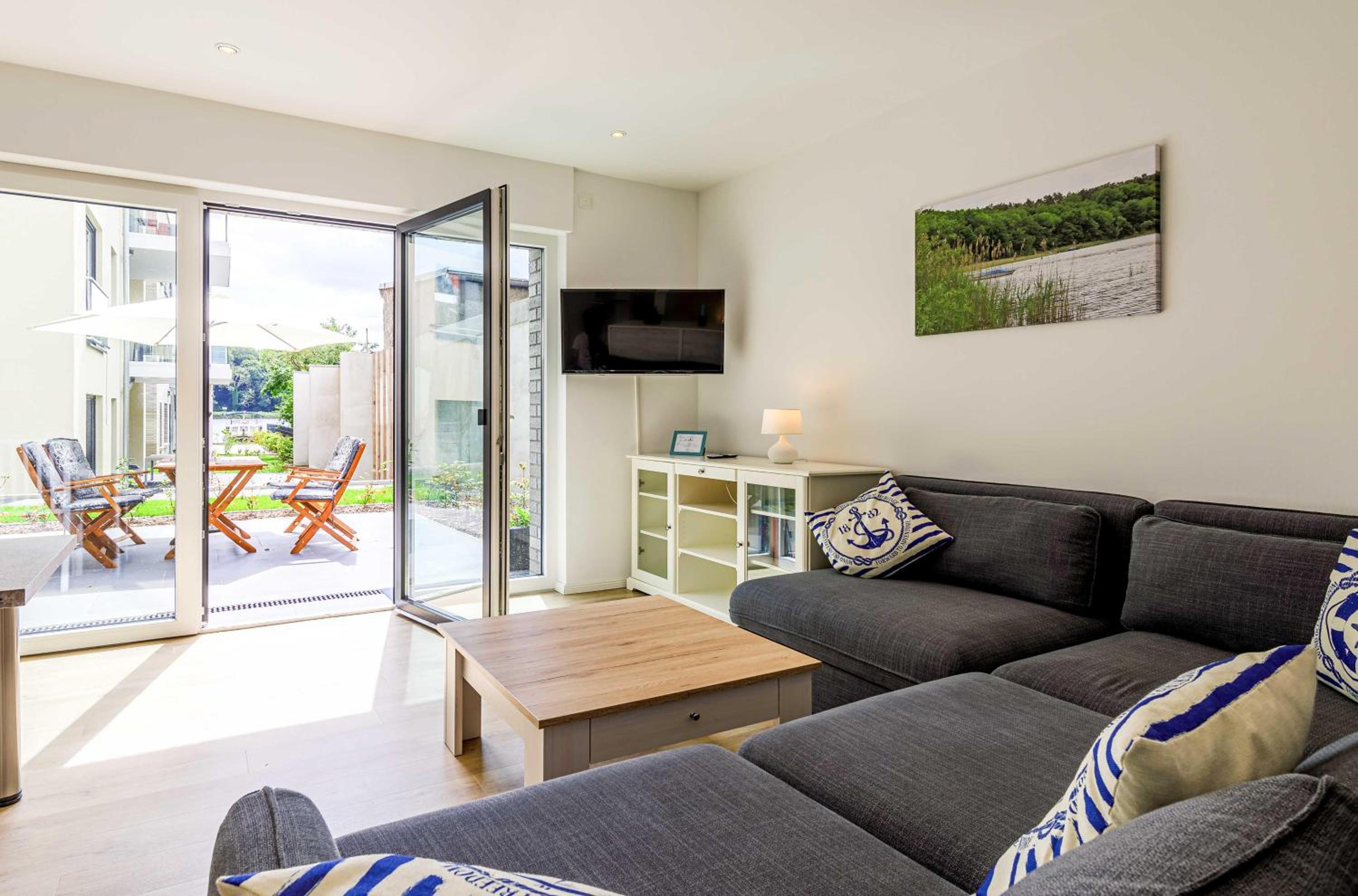 Apartment with Lake View photo 1
