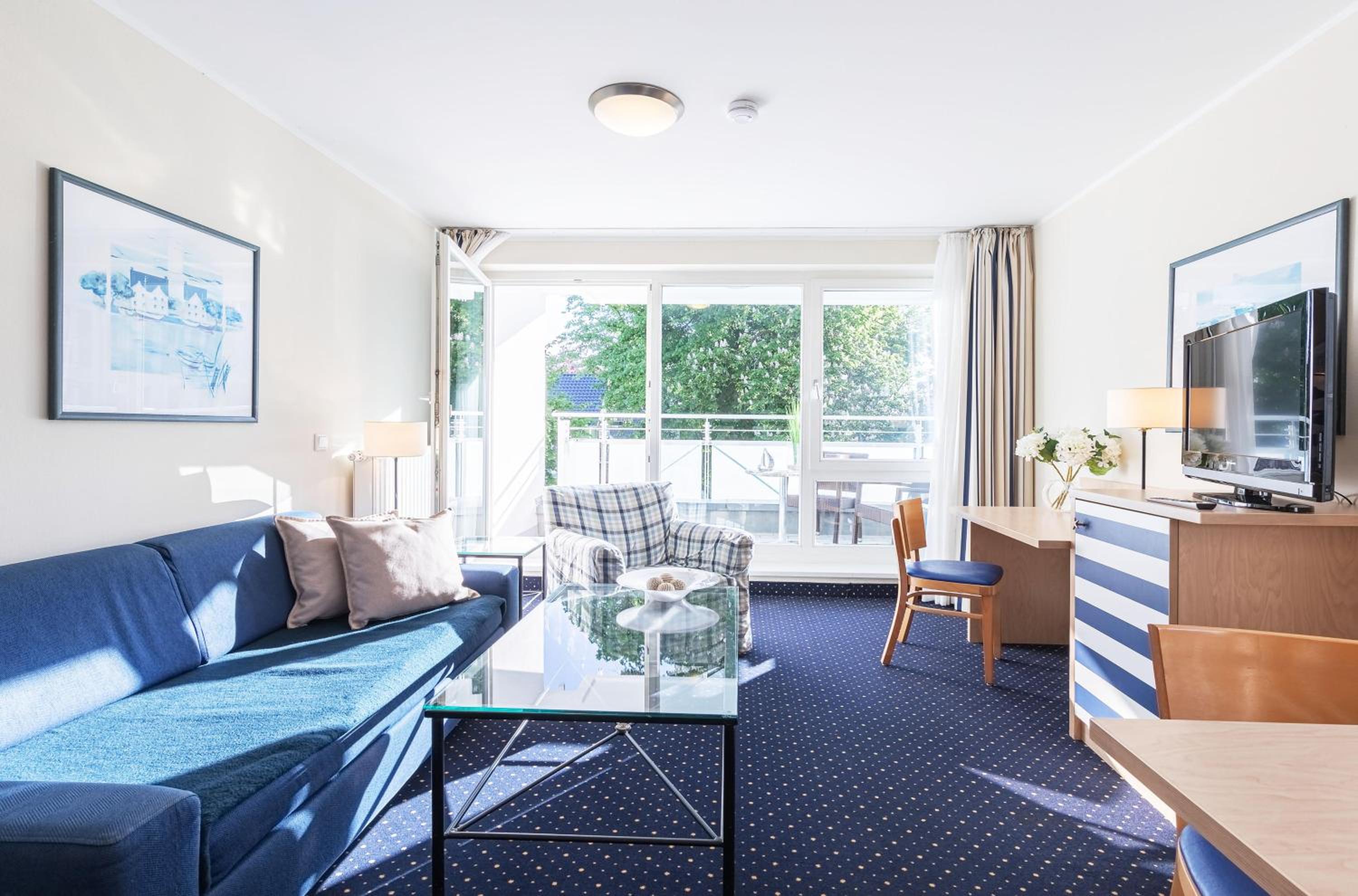 Apartment with Balcony photo 1