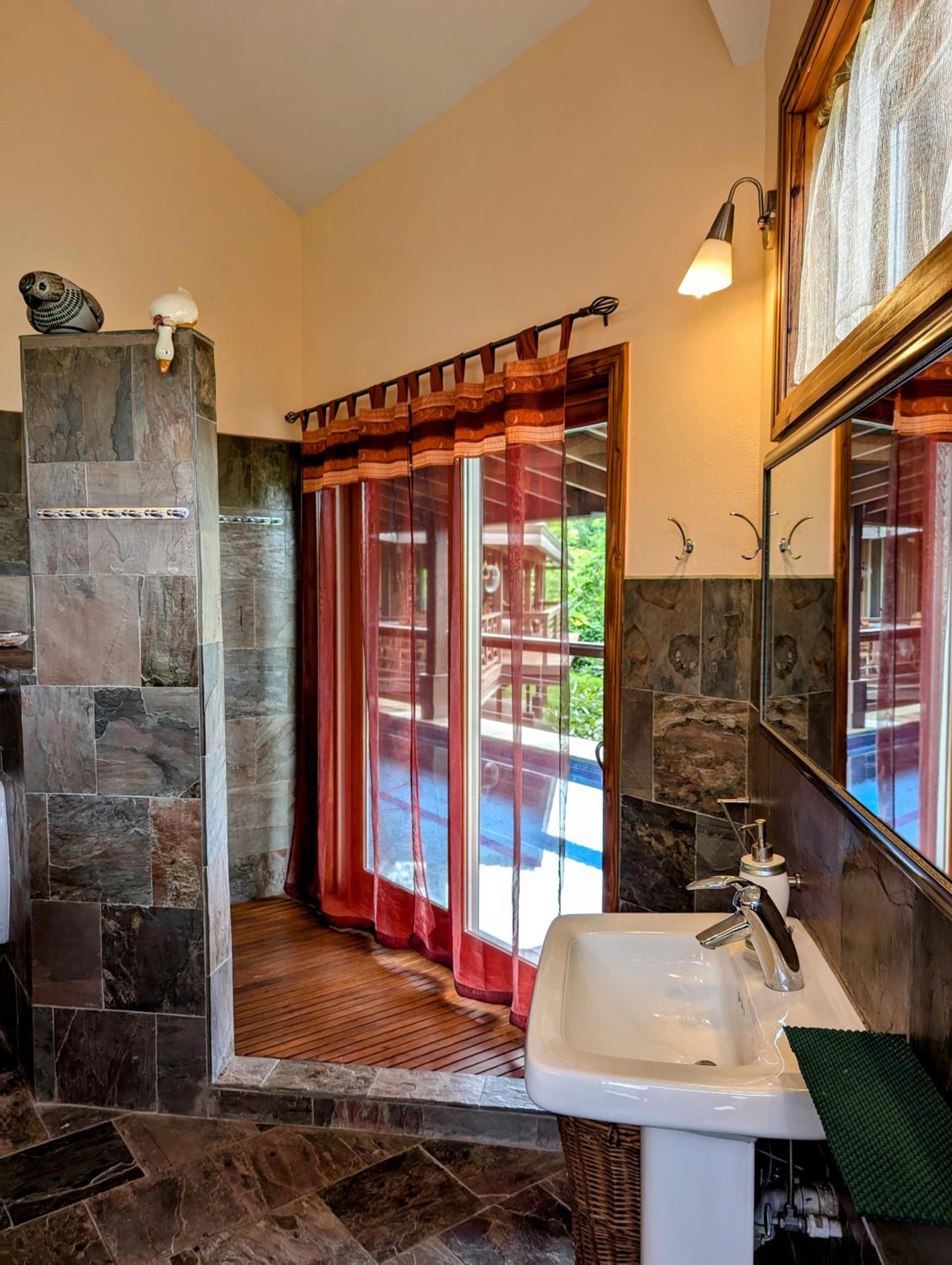 Three-Bedroom Chalet photo 3