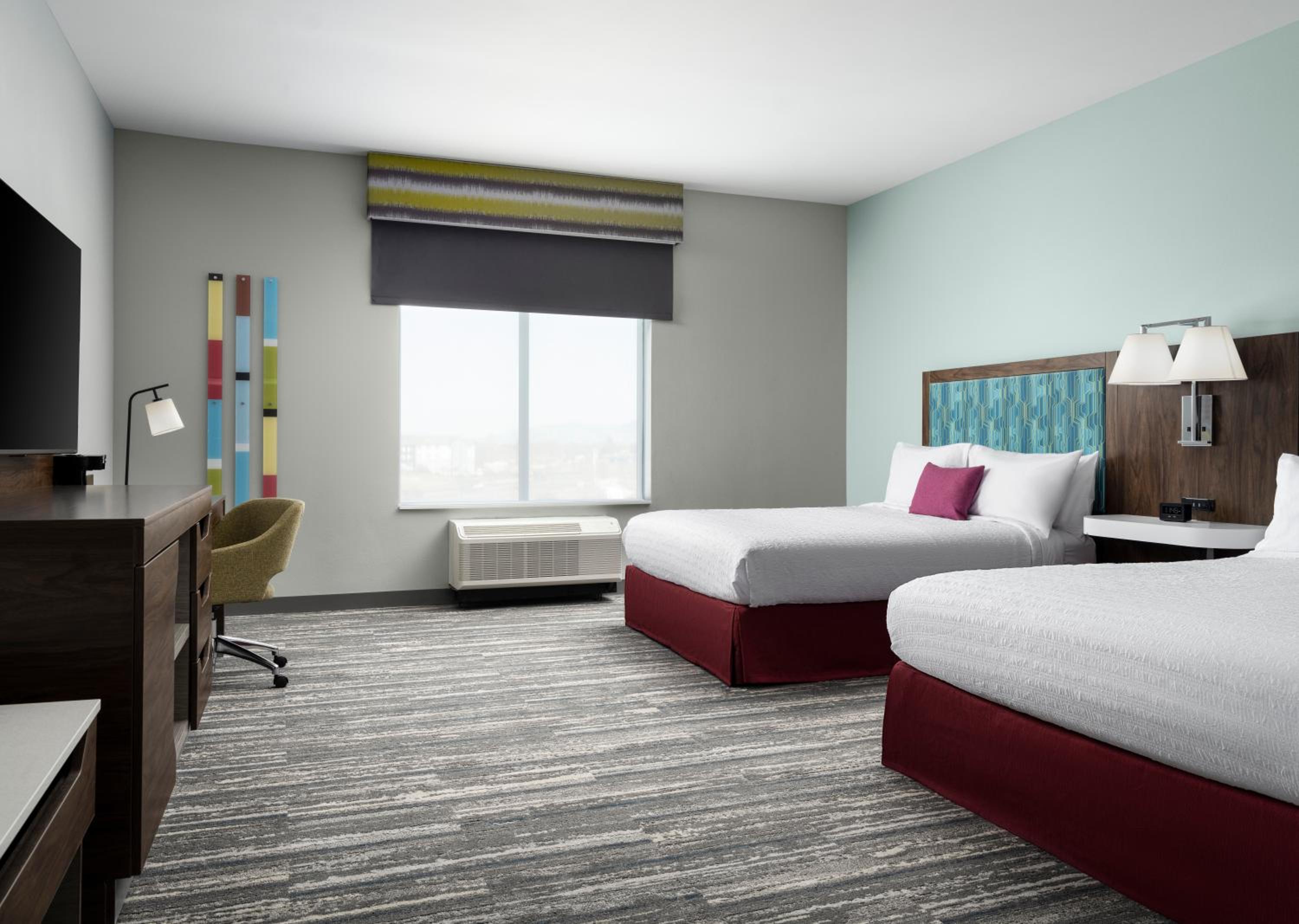Queen Room with Two Queen Beds photo 1