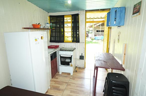 Economy Triple Room photo 3
