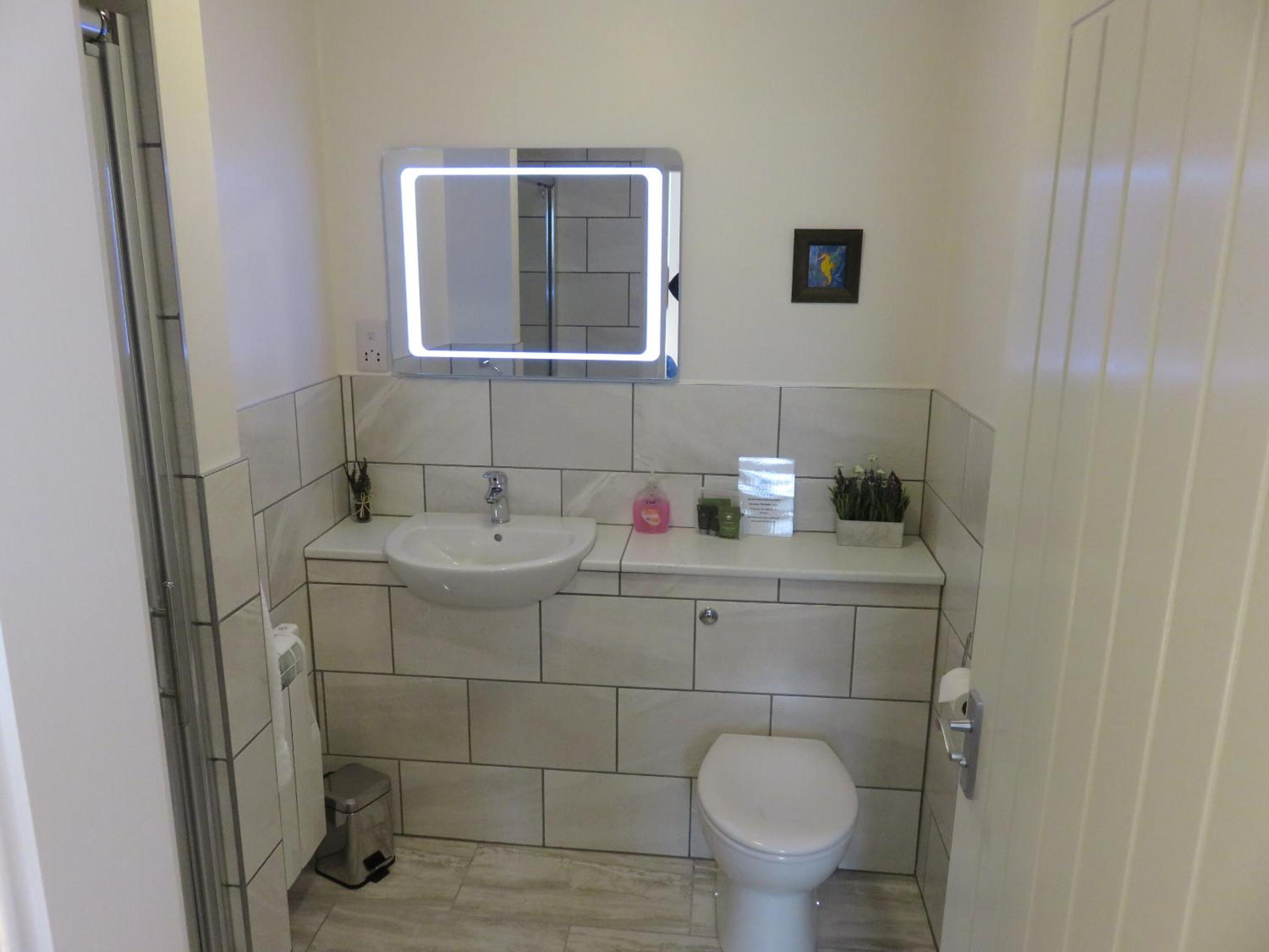 Standard Double Room - Photo 3