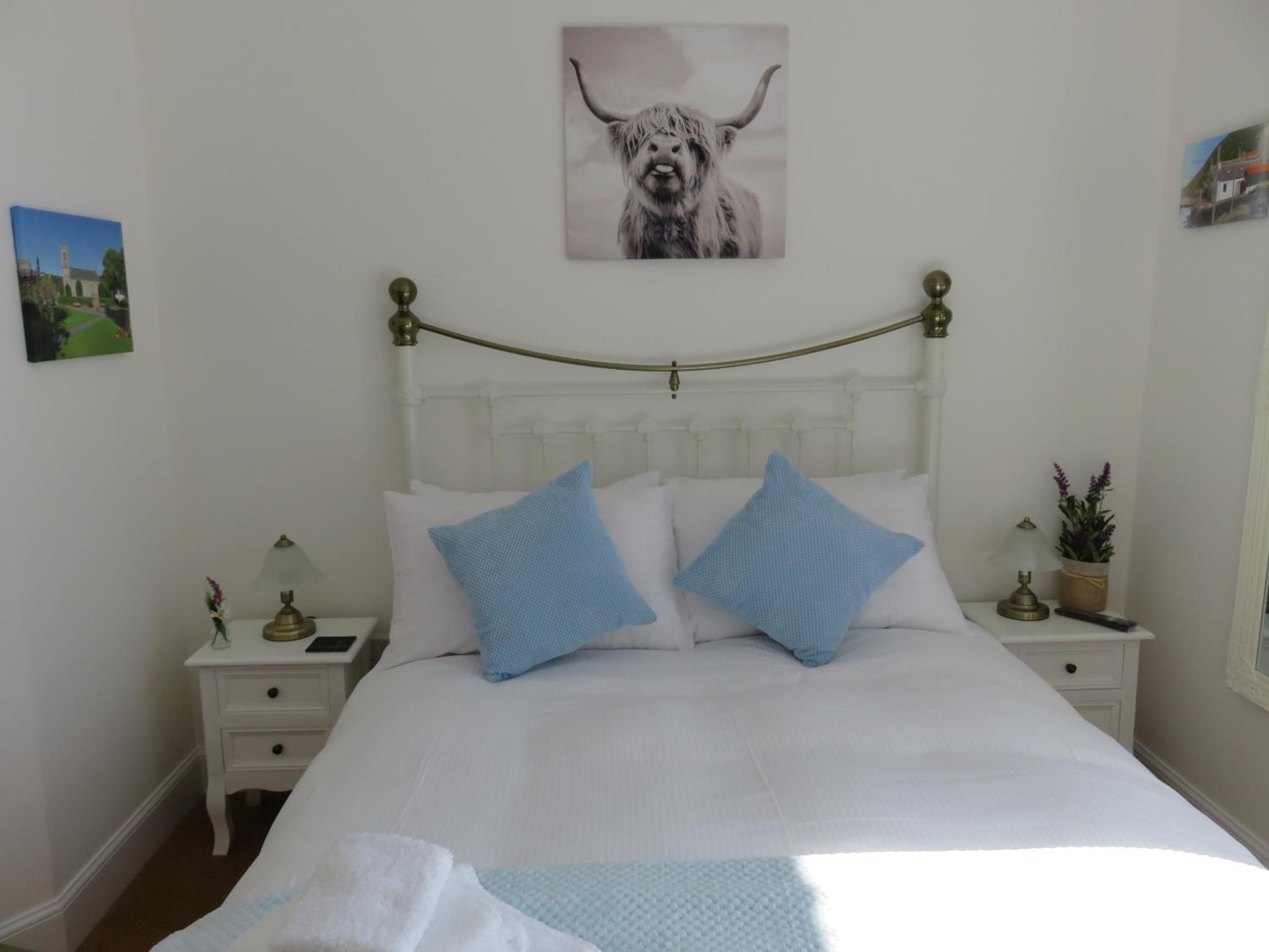 Double Room with Private Bathroom - Photo 3