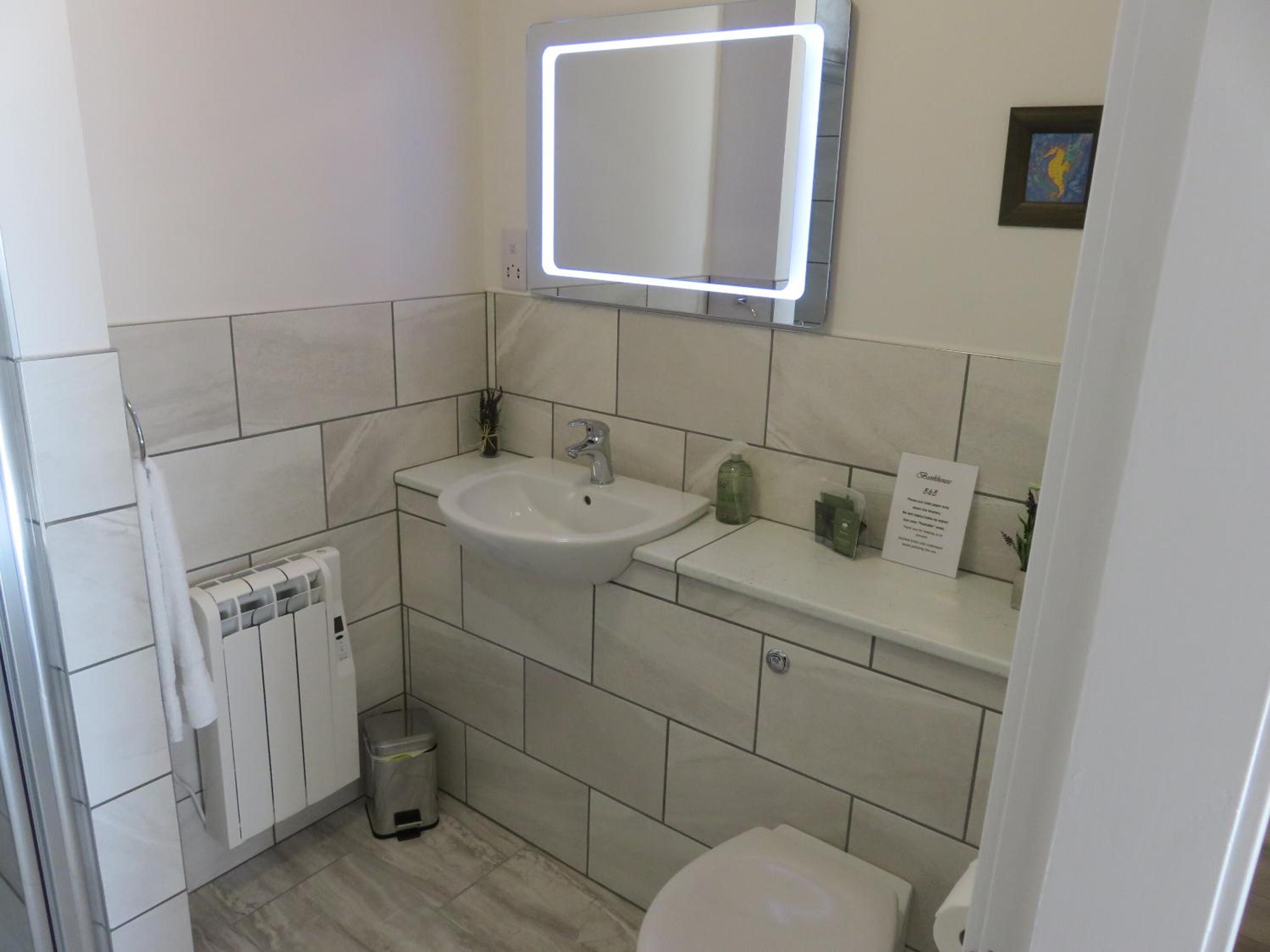 Standard Double Room - Photo 5