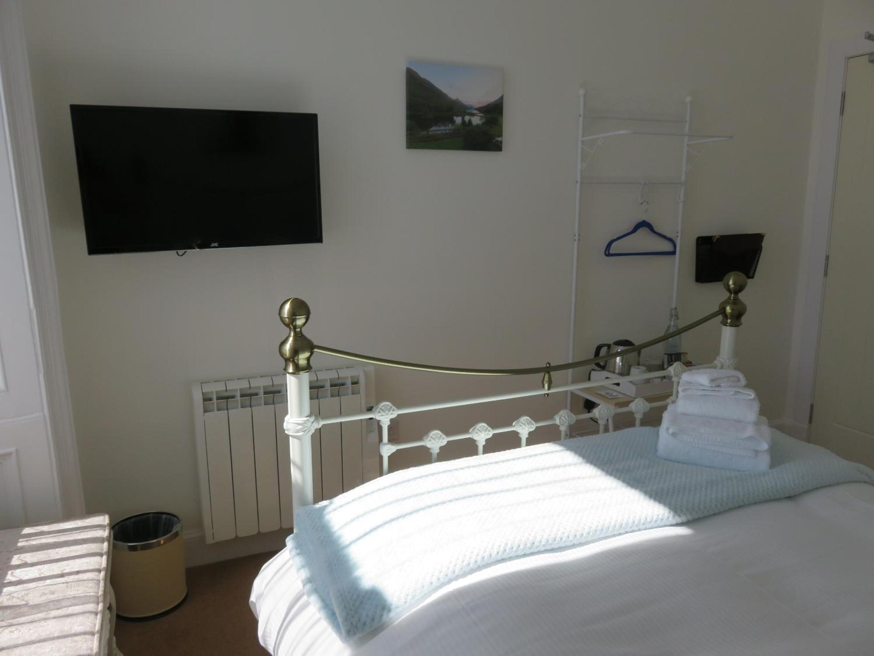 Double Room with Private Bathroom - Photo 5