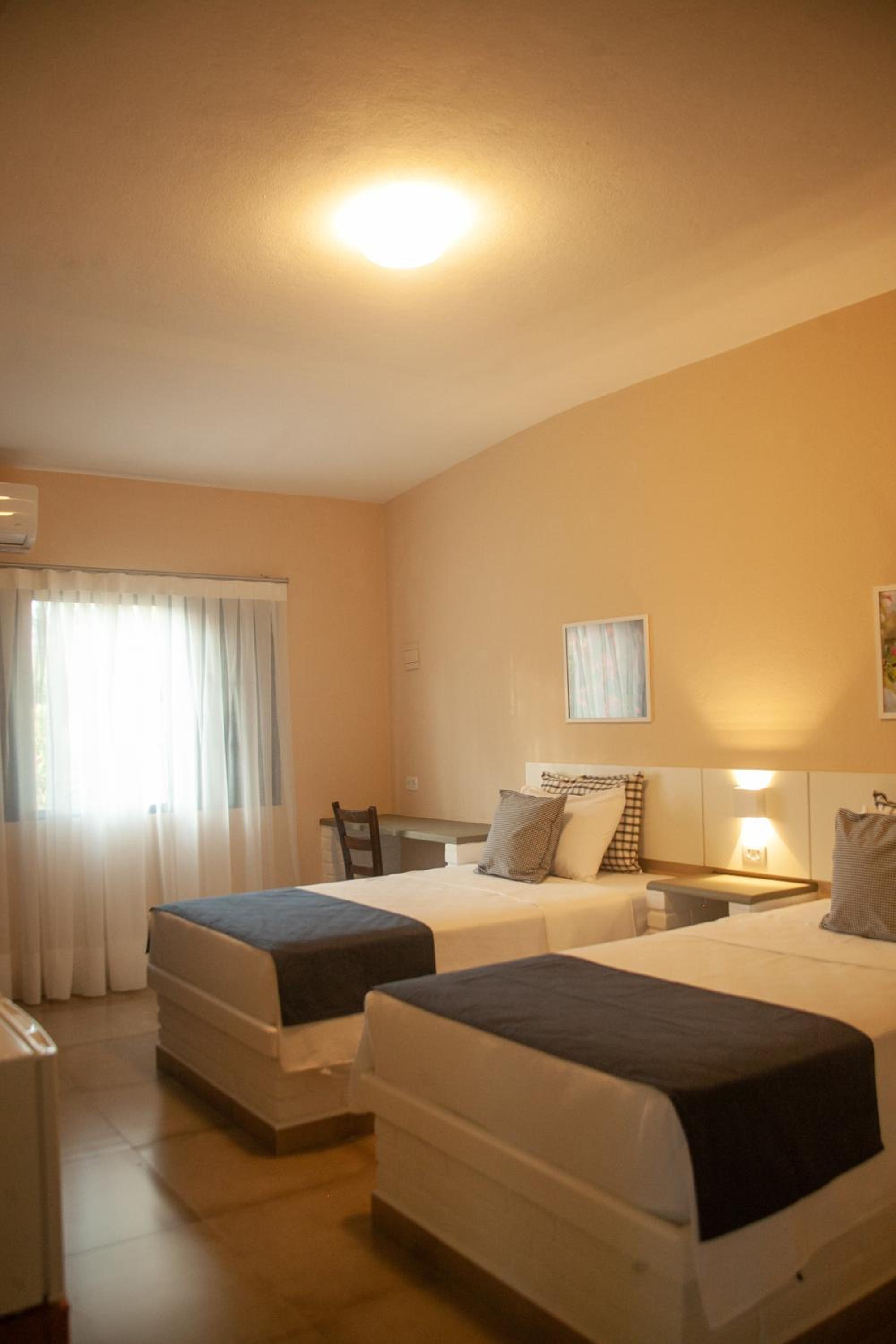 Standard Twin Room photo 3