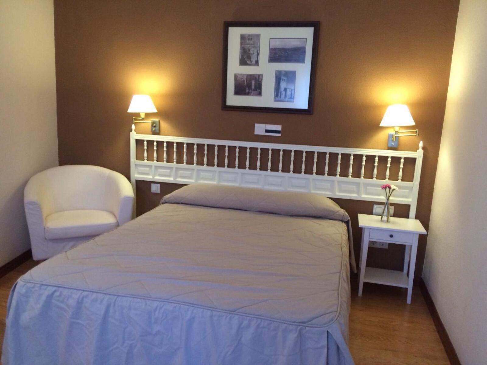 Queen Room with Garden View - Photo 9