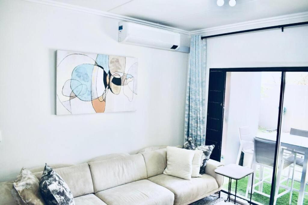 One-Bedroom Apartment with Garden View photo 3