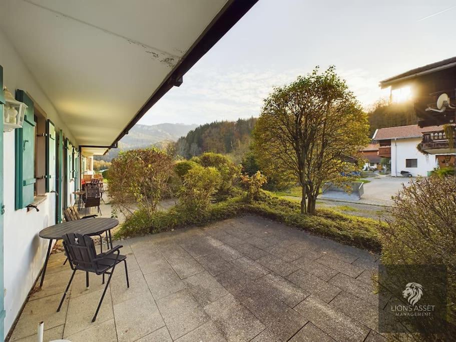 Apartment With Mountain View photo 2