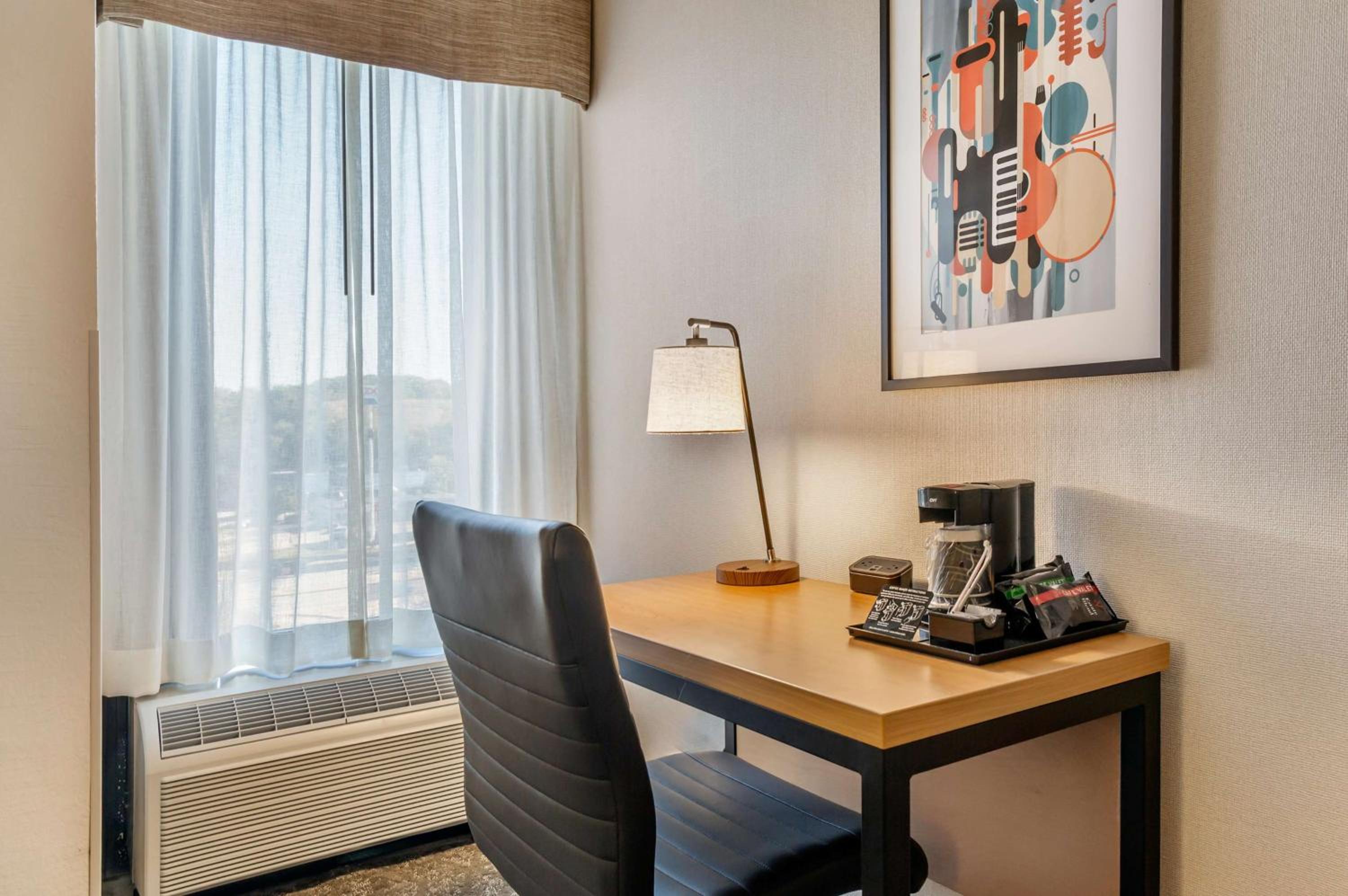 King Suite with Sofa Bed - Photo 5