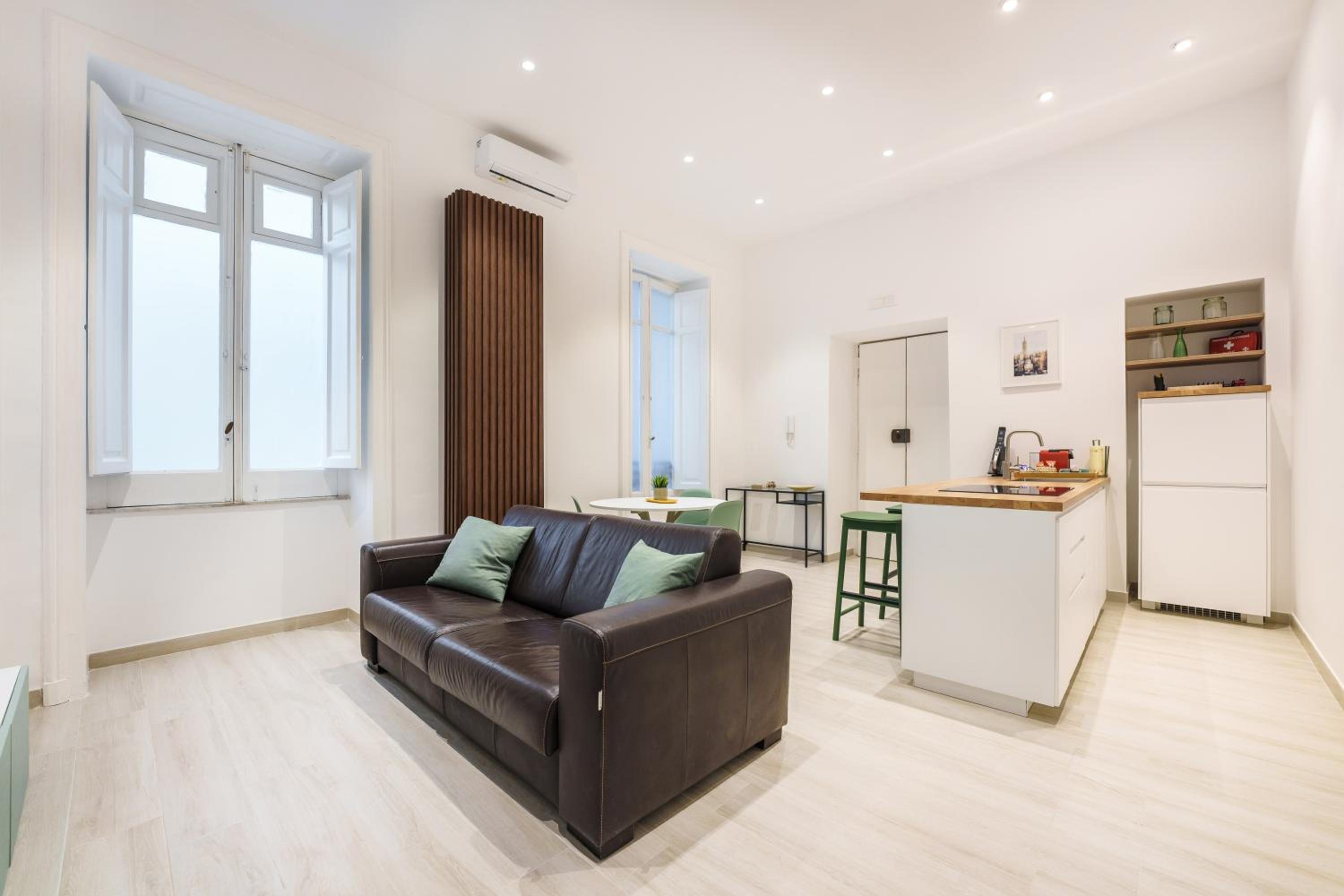 One-Bedroom Apartment