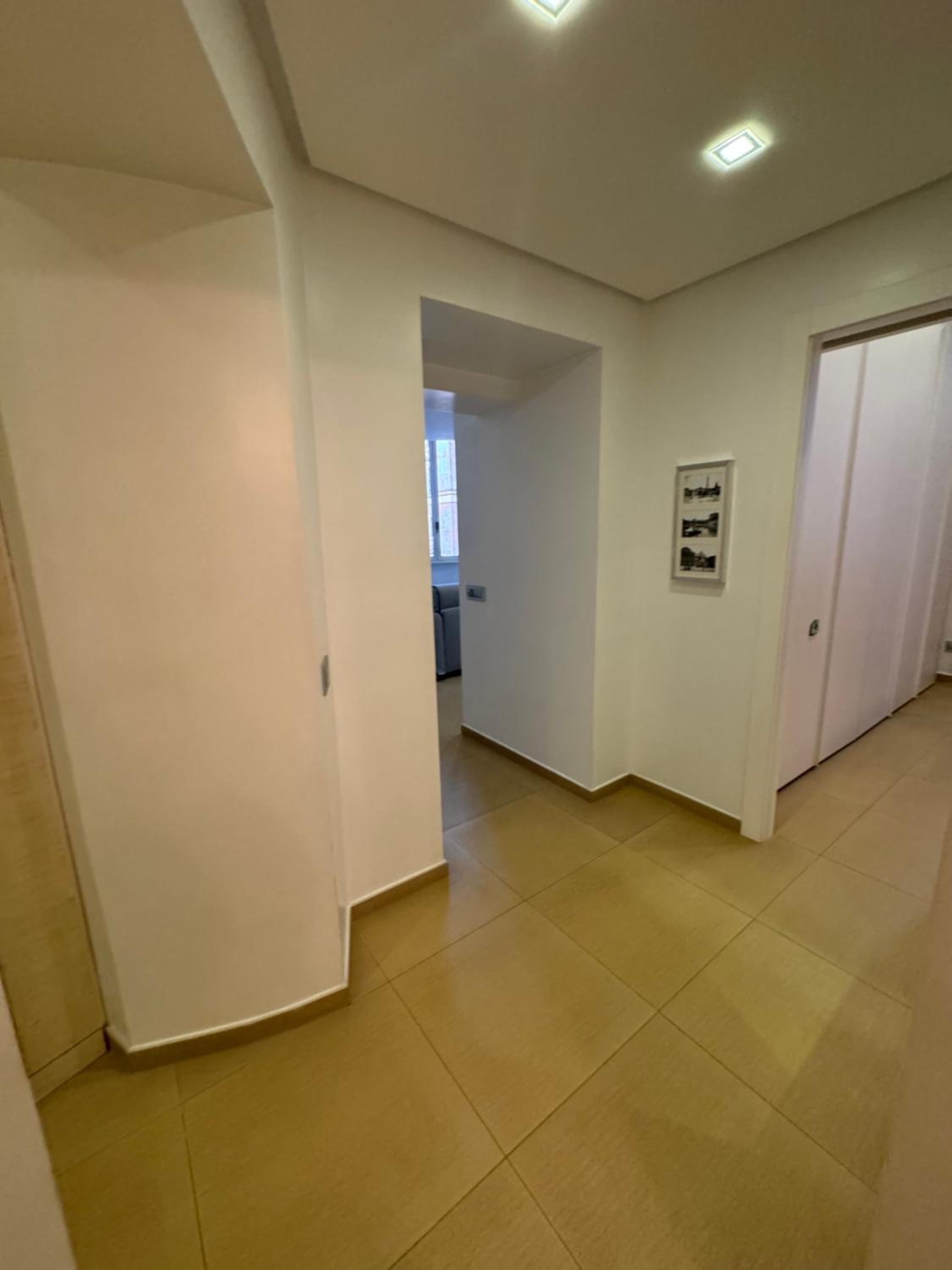 Deluxe One-Bedroom Apartment photo 2