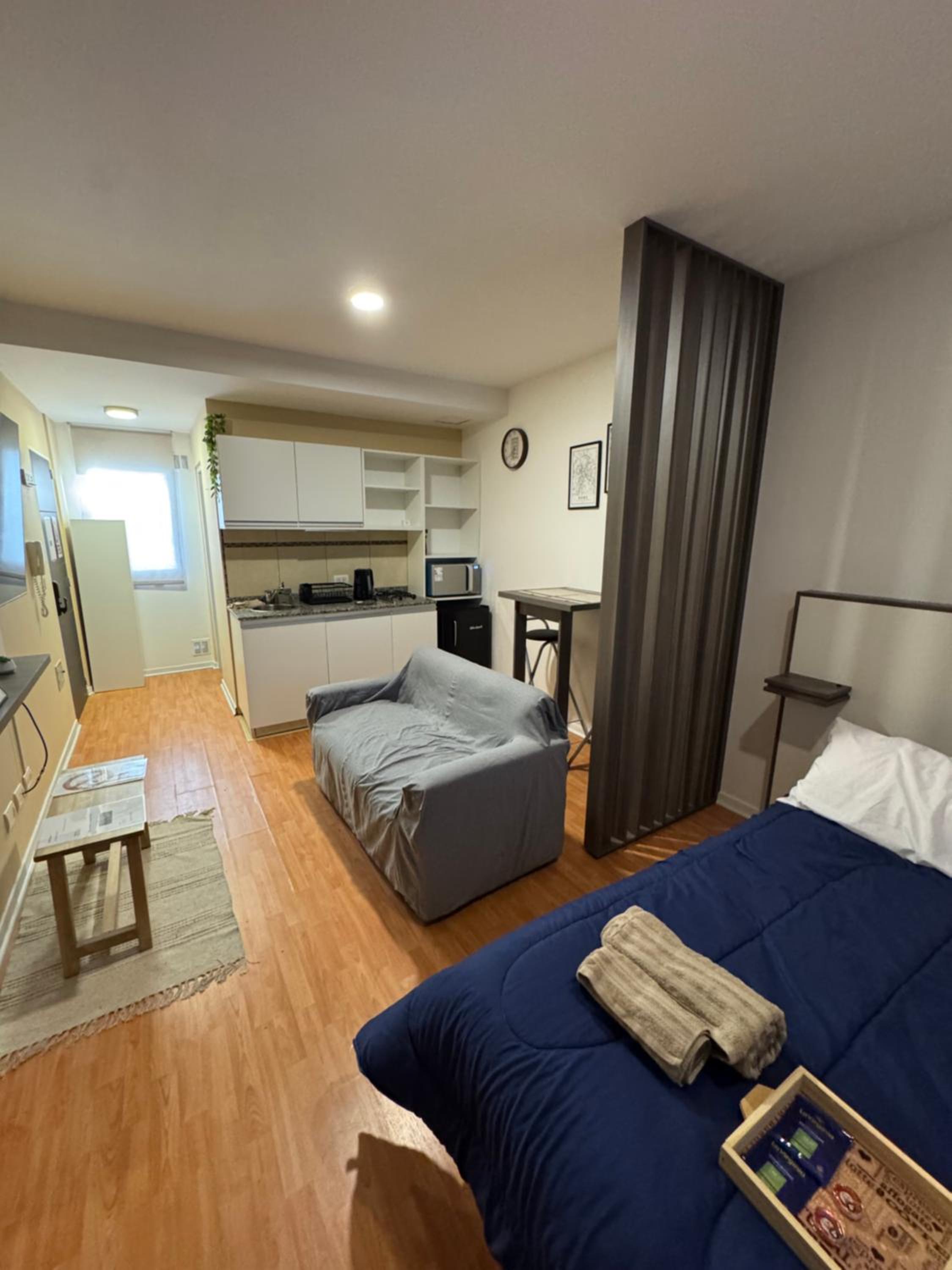 One-Bedroom Apartment photo 2
