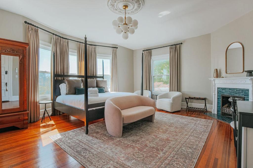 Two-Bedroom Suite