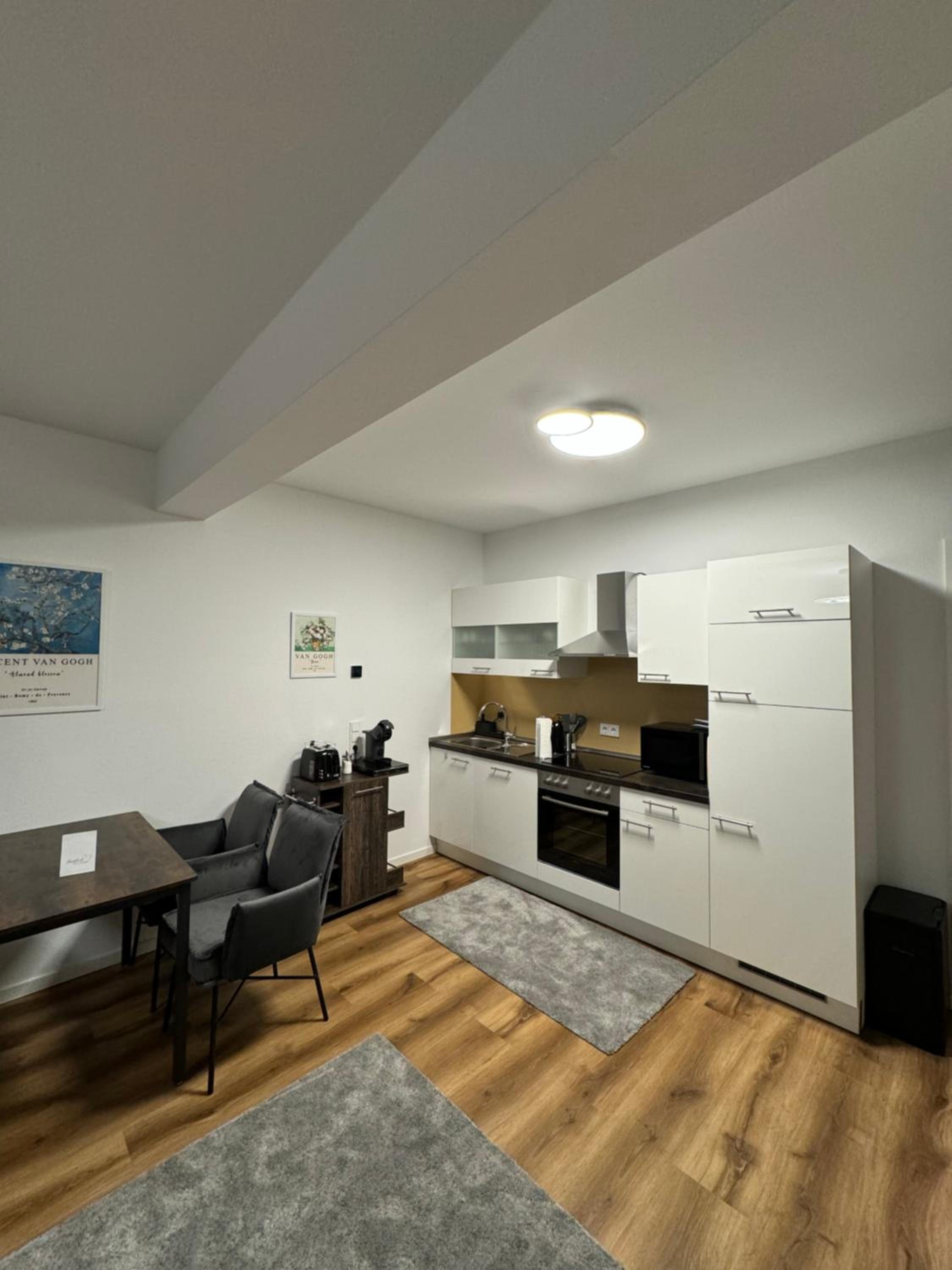 One-Bedroom Apartment photo 2