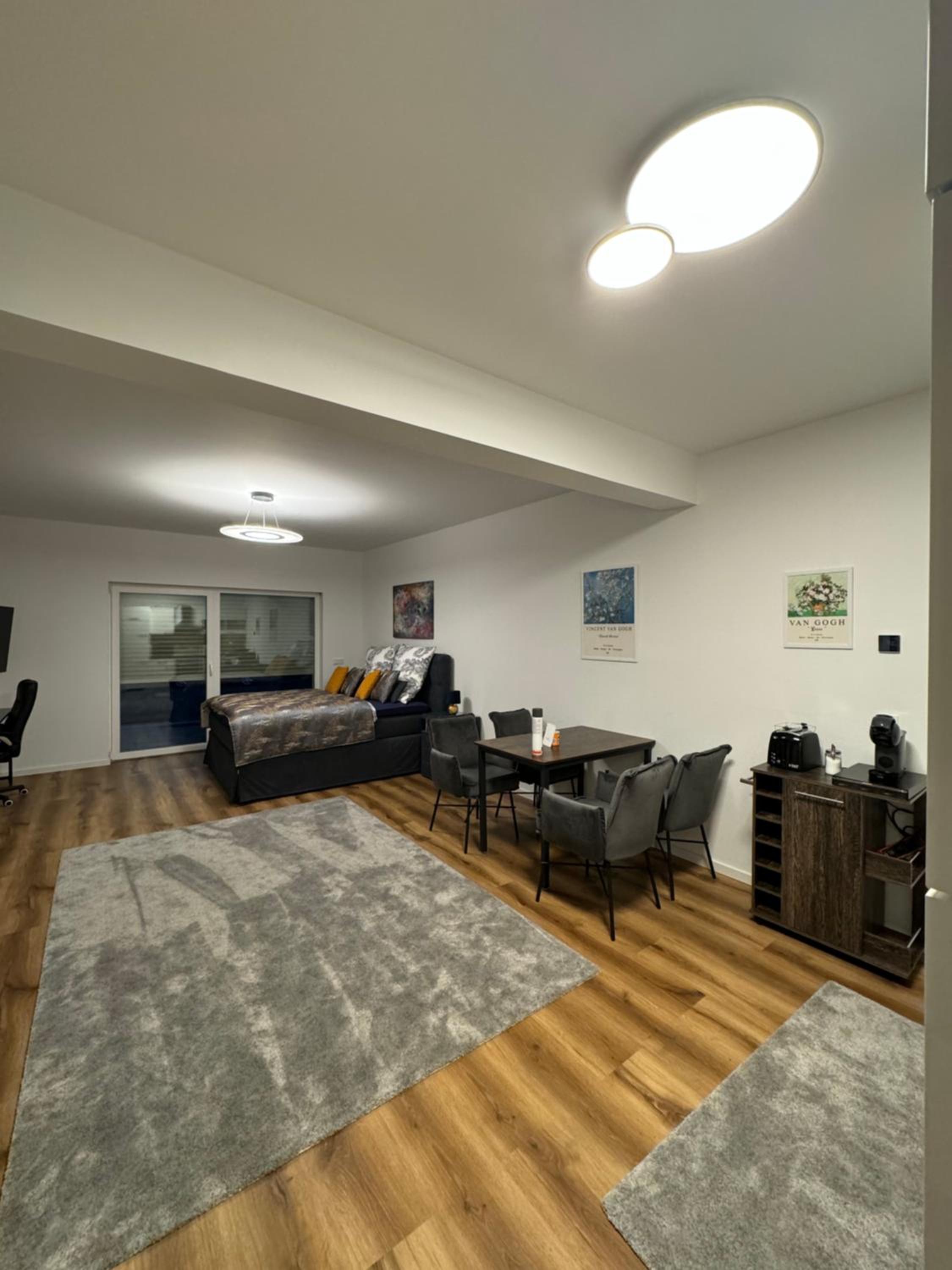 One-Bedroom Apartment photo 3
