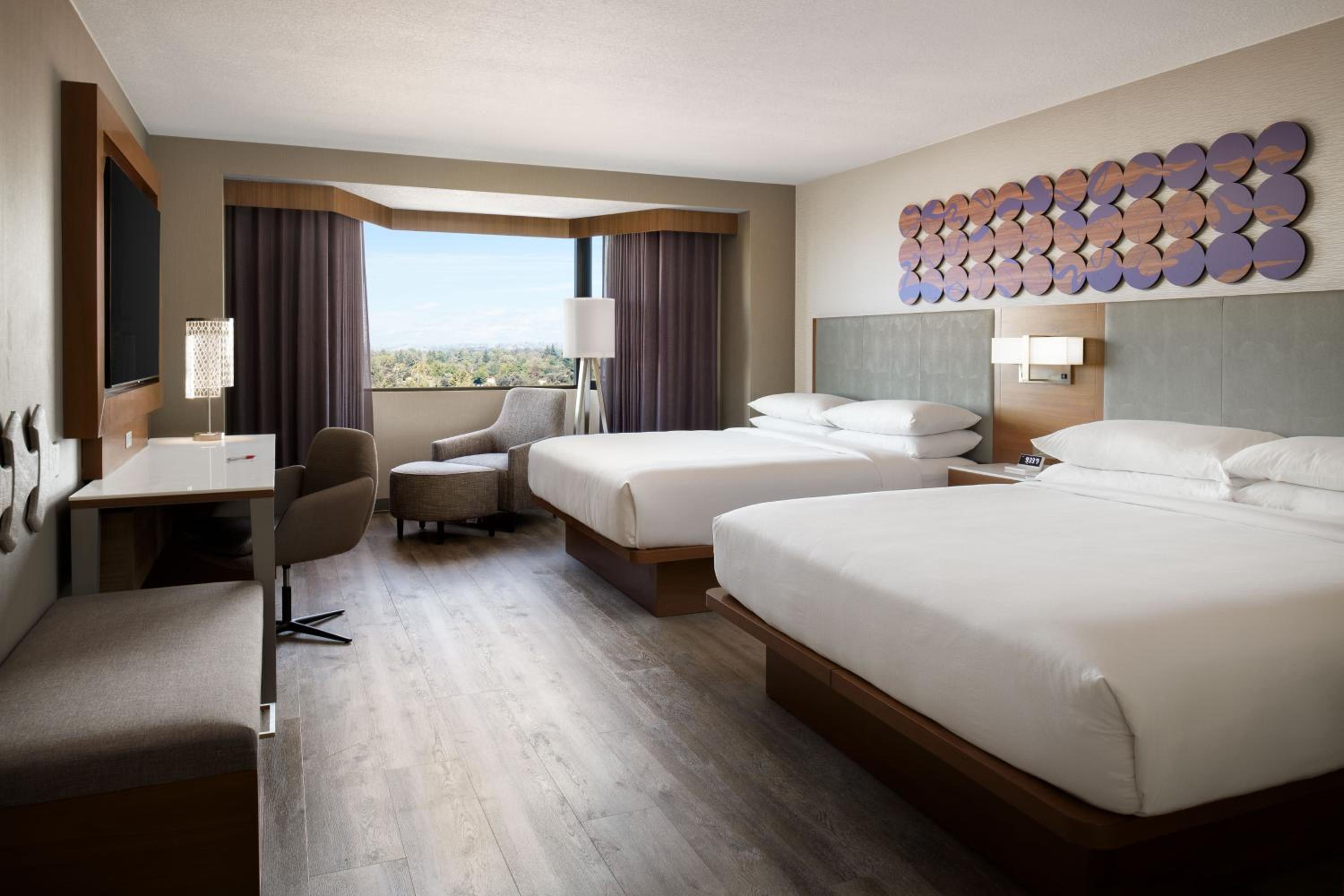 2 King Beds, Concierge Lounge Access, High Floor, Guest Room - Photo 1