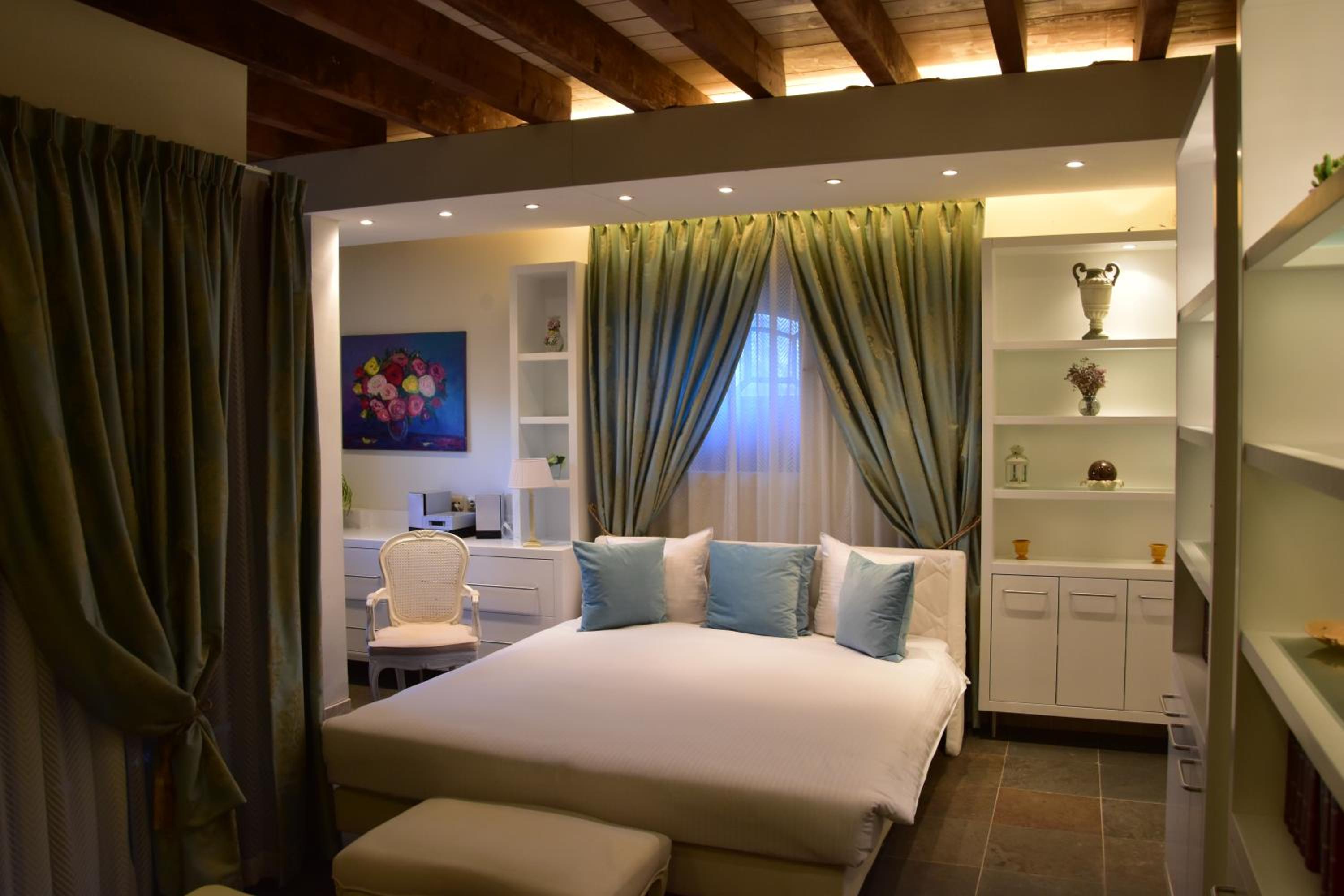 Deluxe Double Room With Shower photo 2