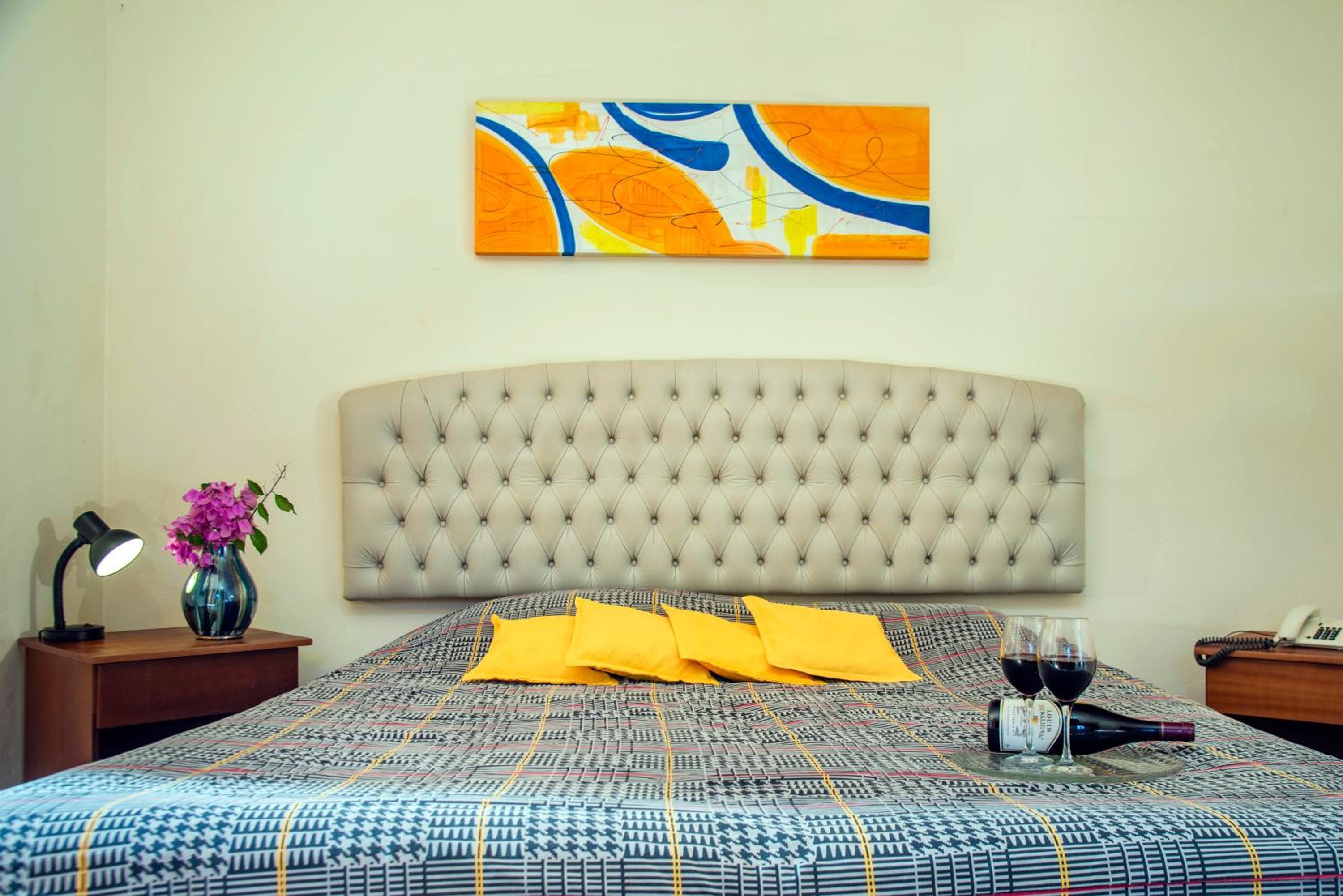 Deluxe Family Suite photo 2