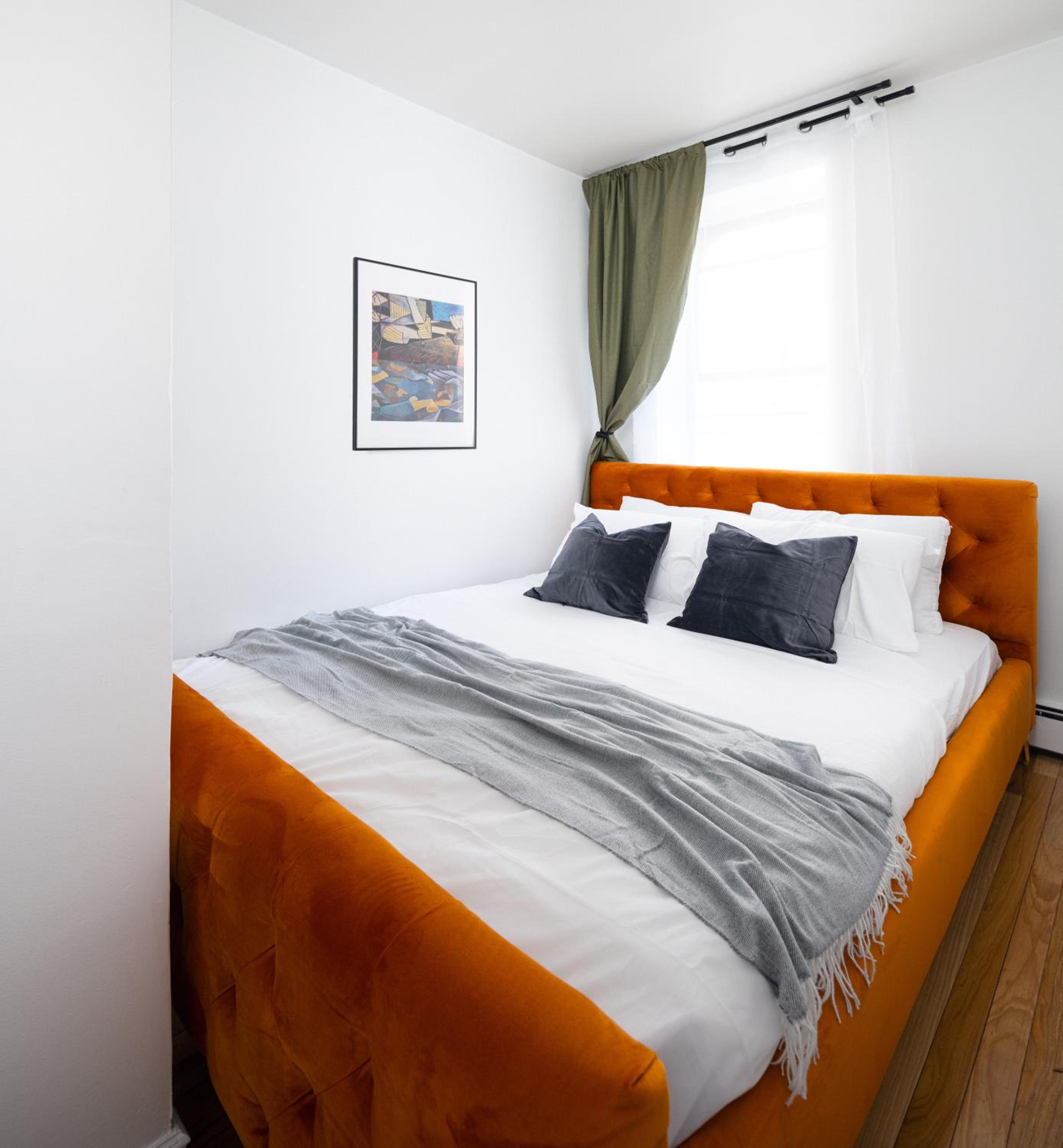 Three-Bedroom Apartment photo 1