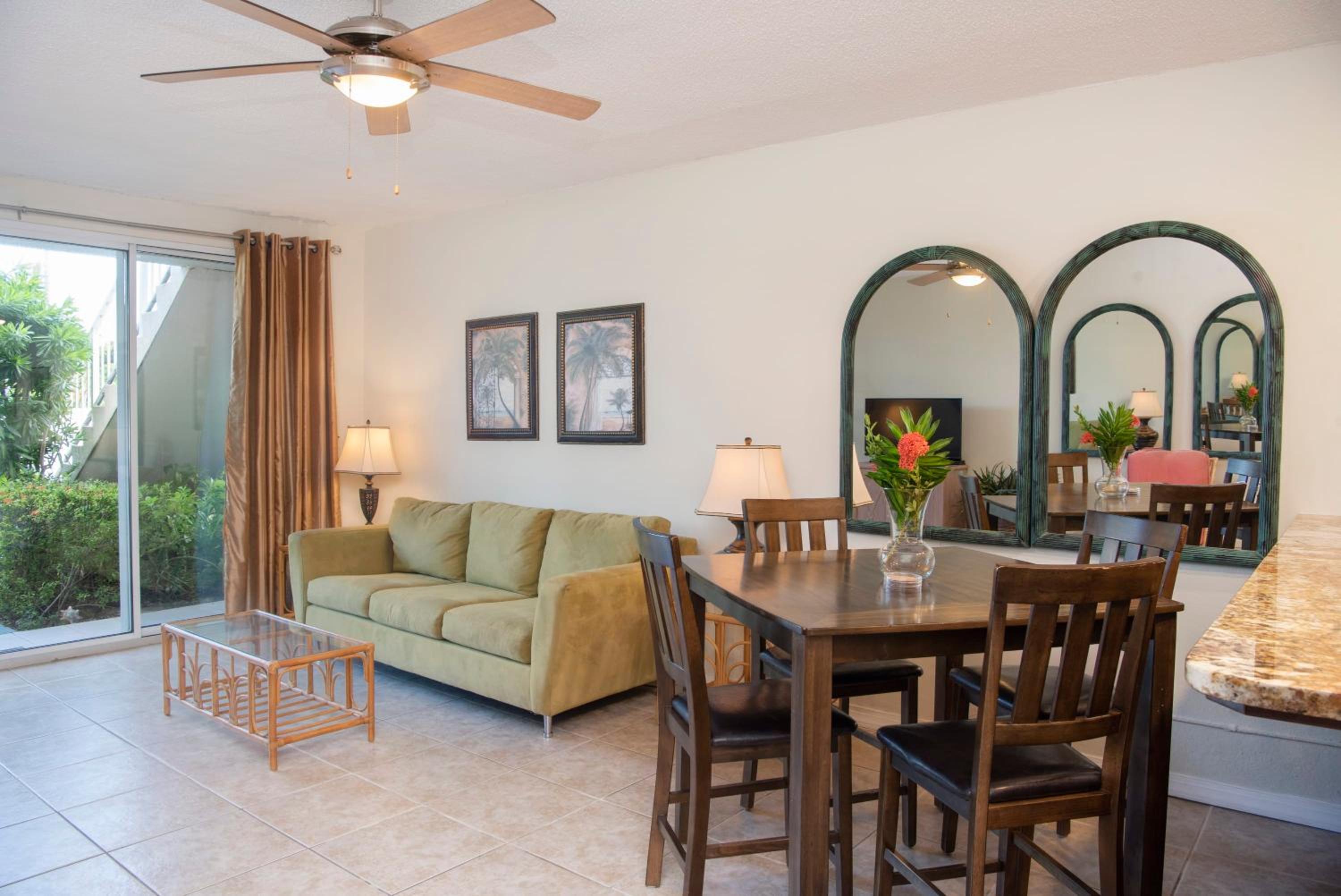 Apartment photo 1