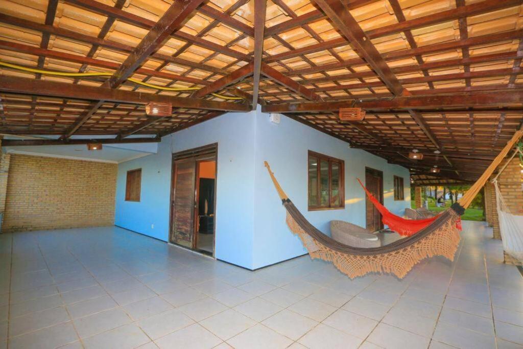 Five-Bedroom House photo 2