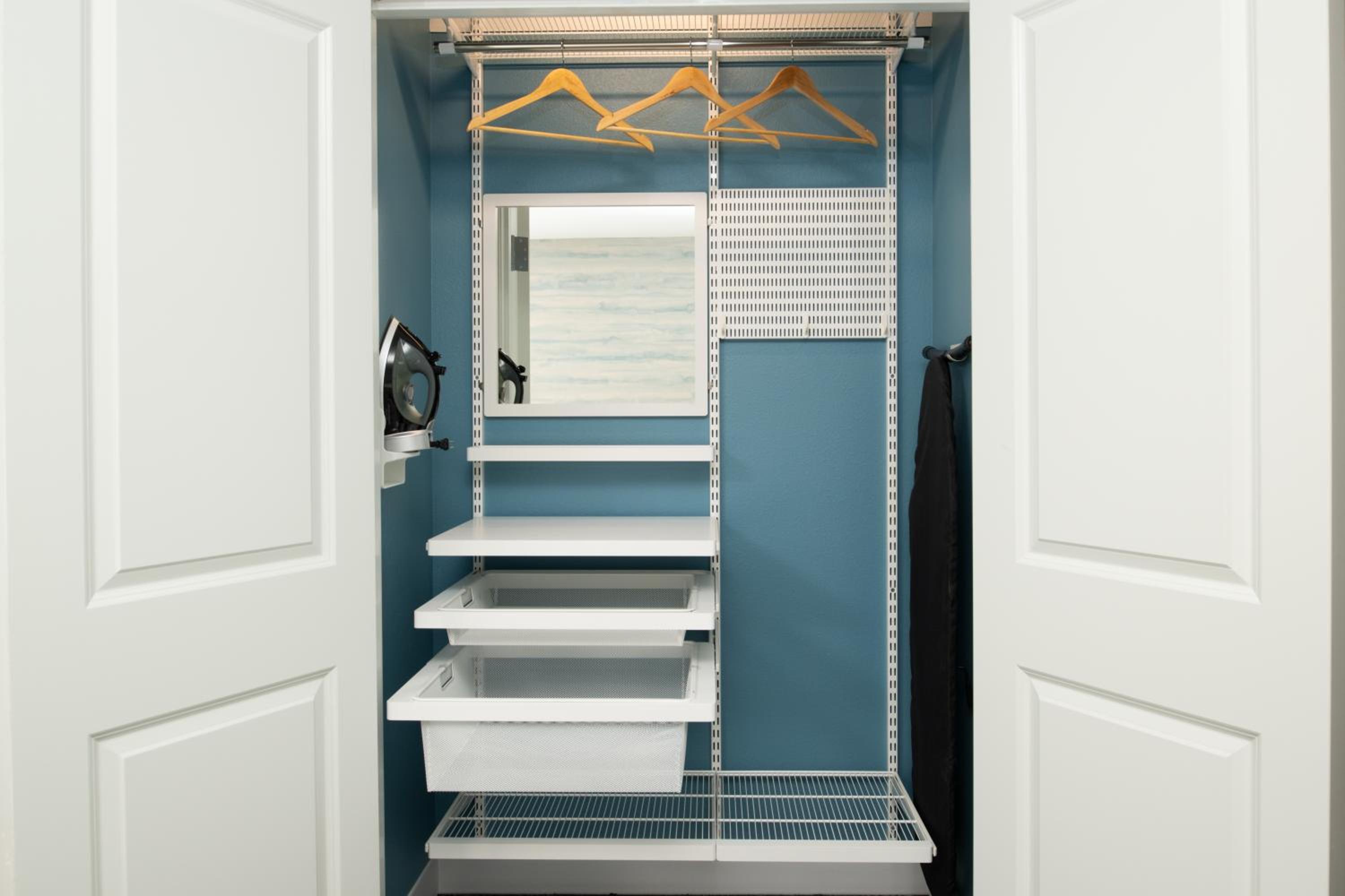 Studio Queen Suite with Two Queen Beds - Photo 2