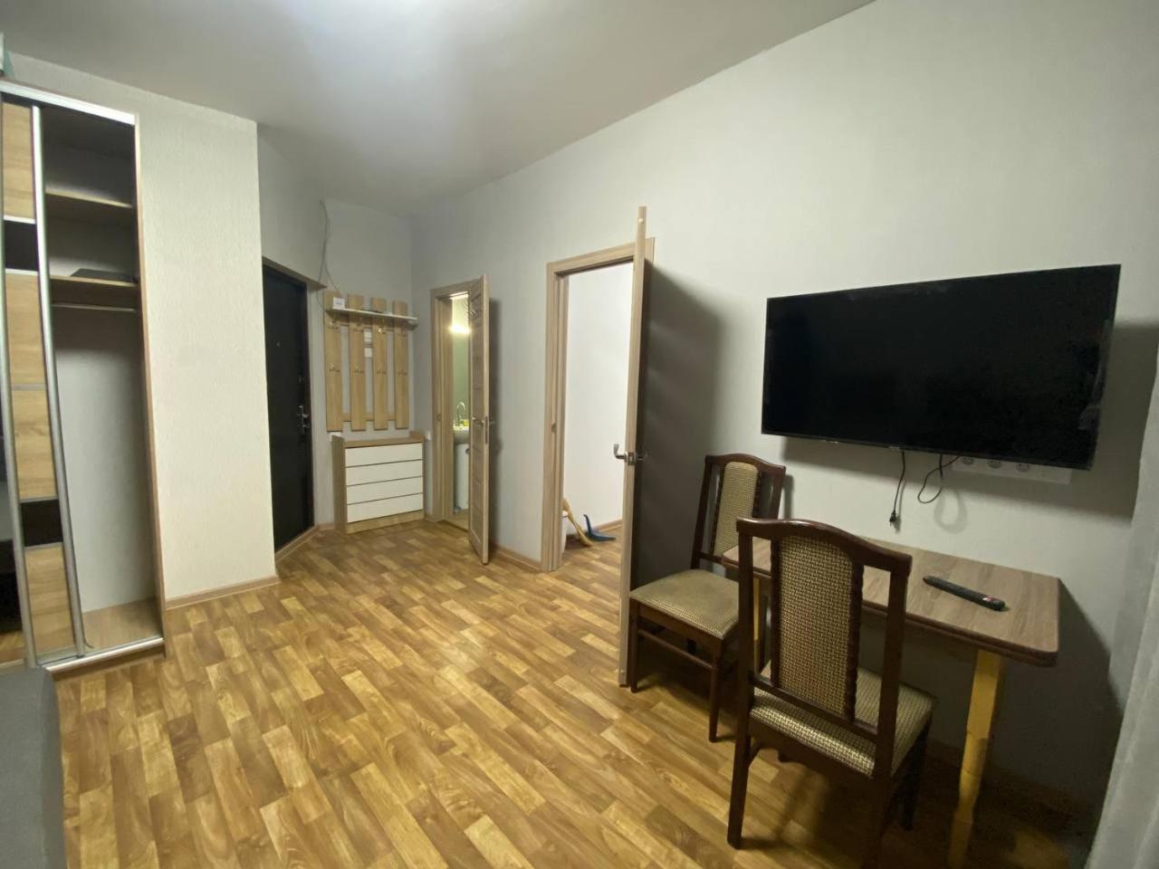 One-Bedroom House photo 1