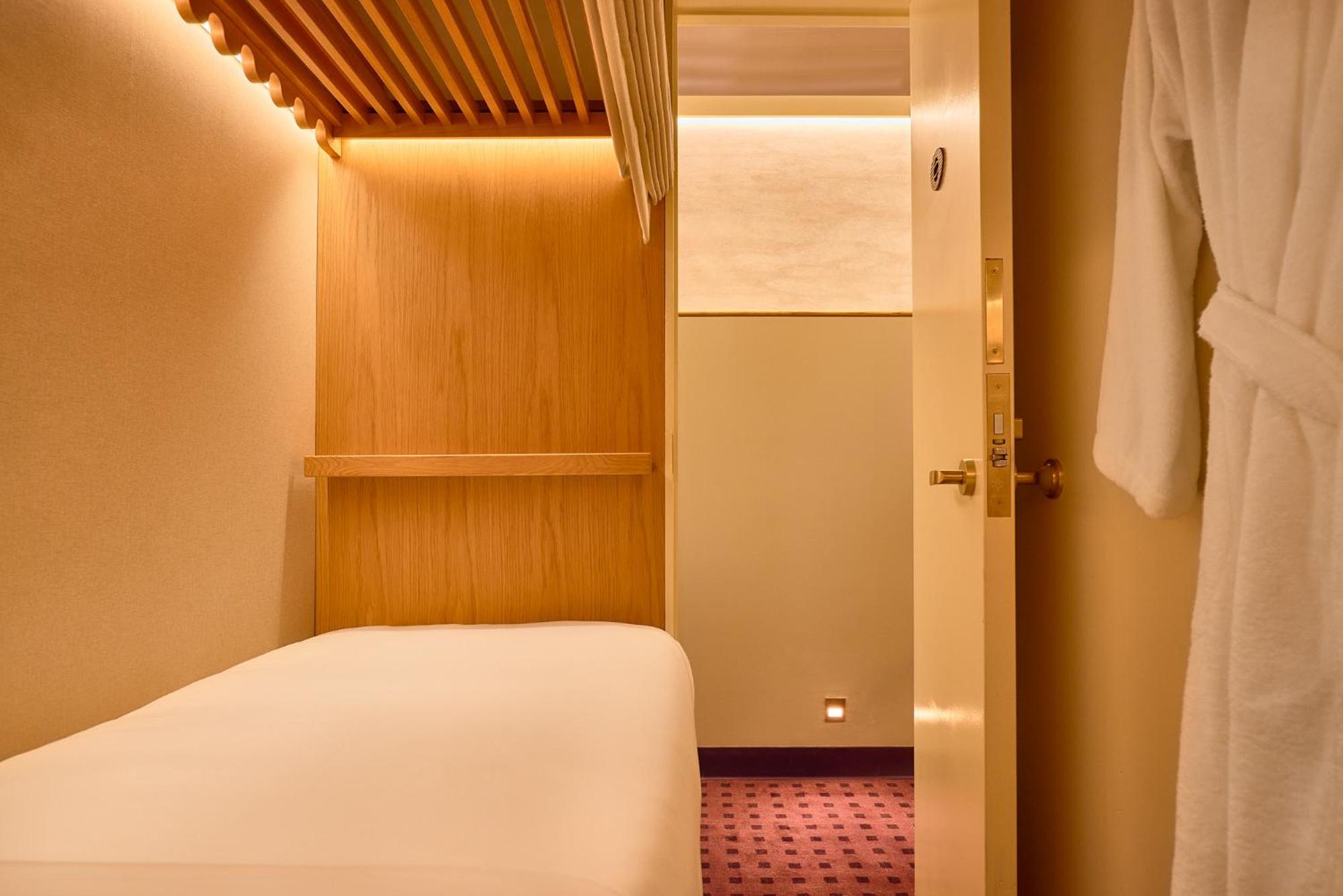 Accessible Sleeper Cabin  photo 3