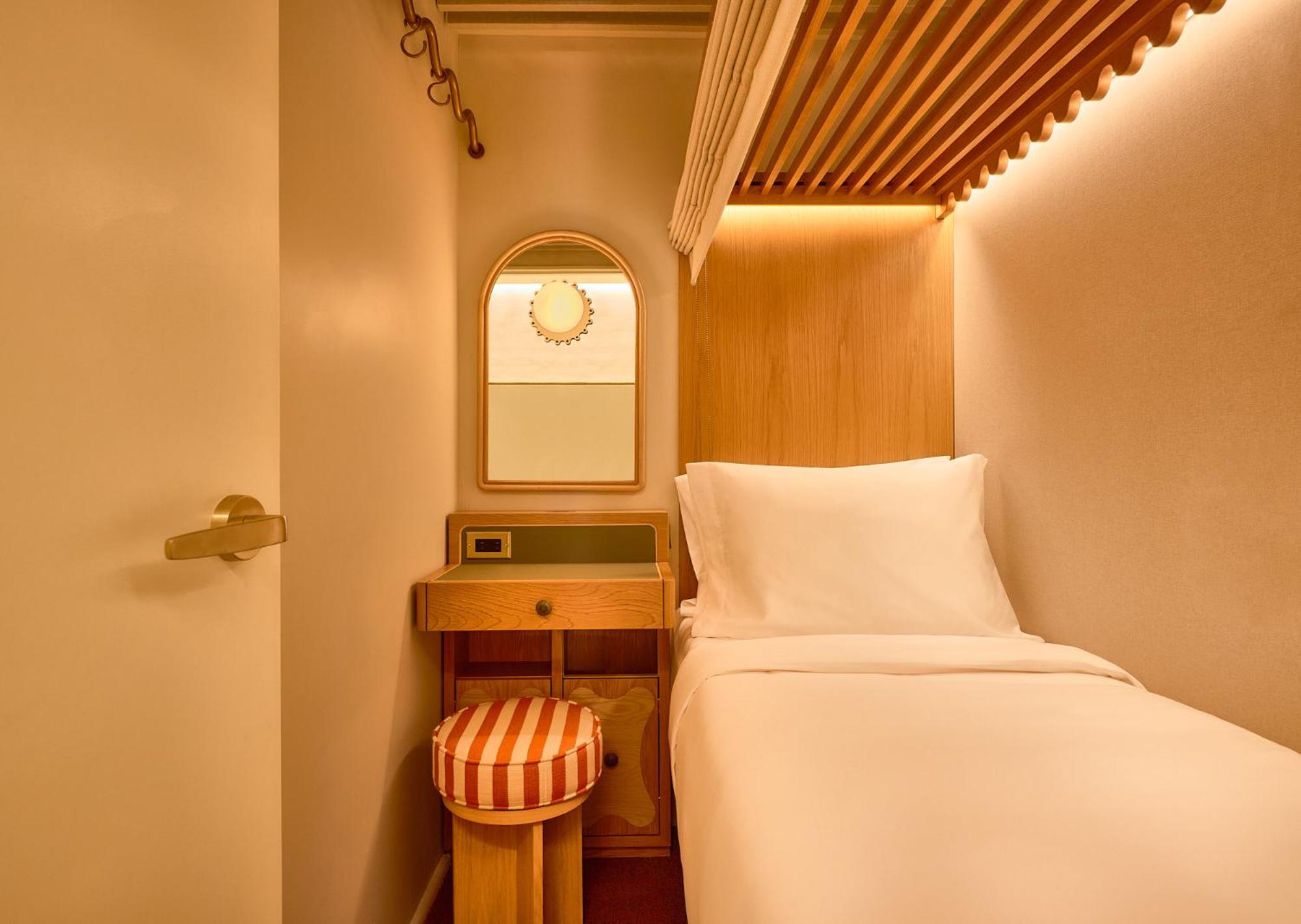 Accessible Sleeper Cabin  photo 1