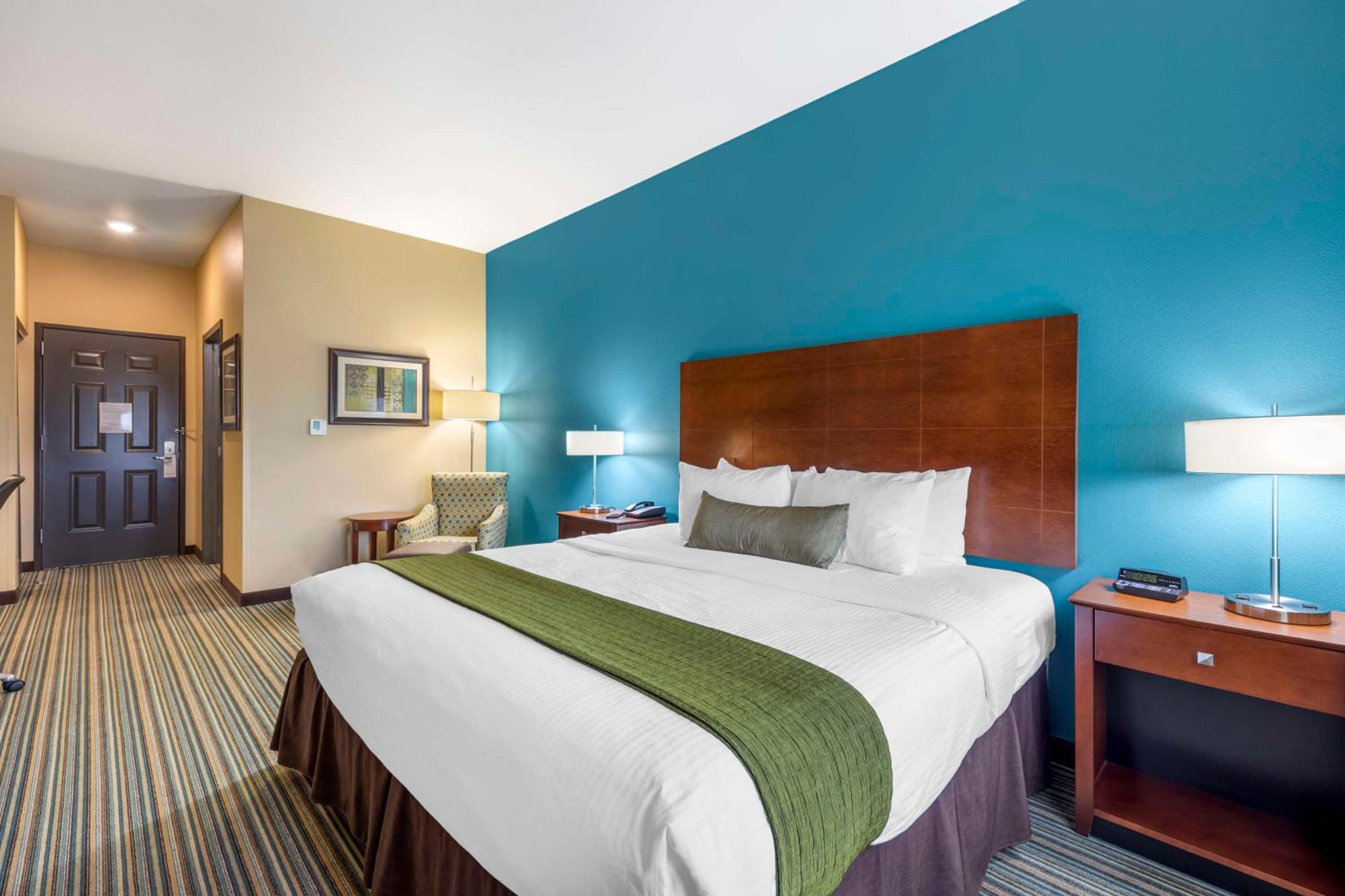 King Room with Spa Bath photo 2