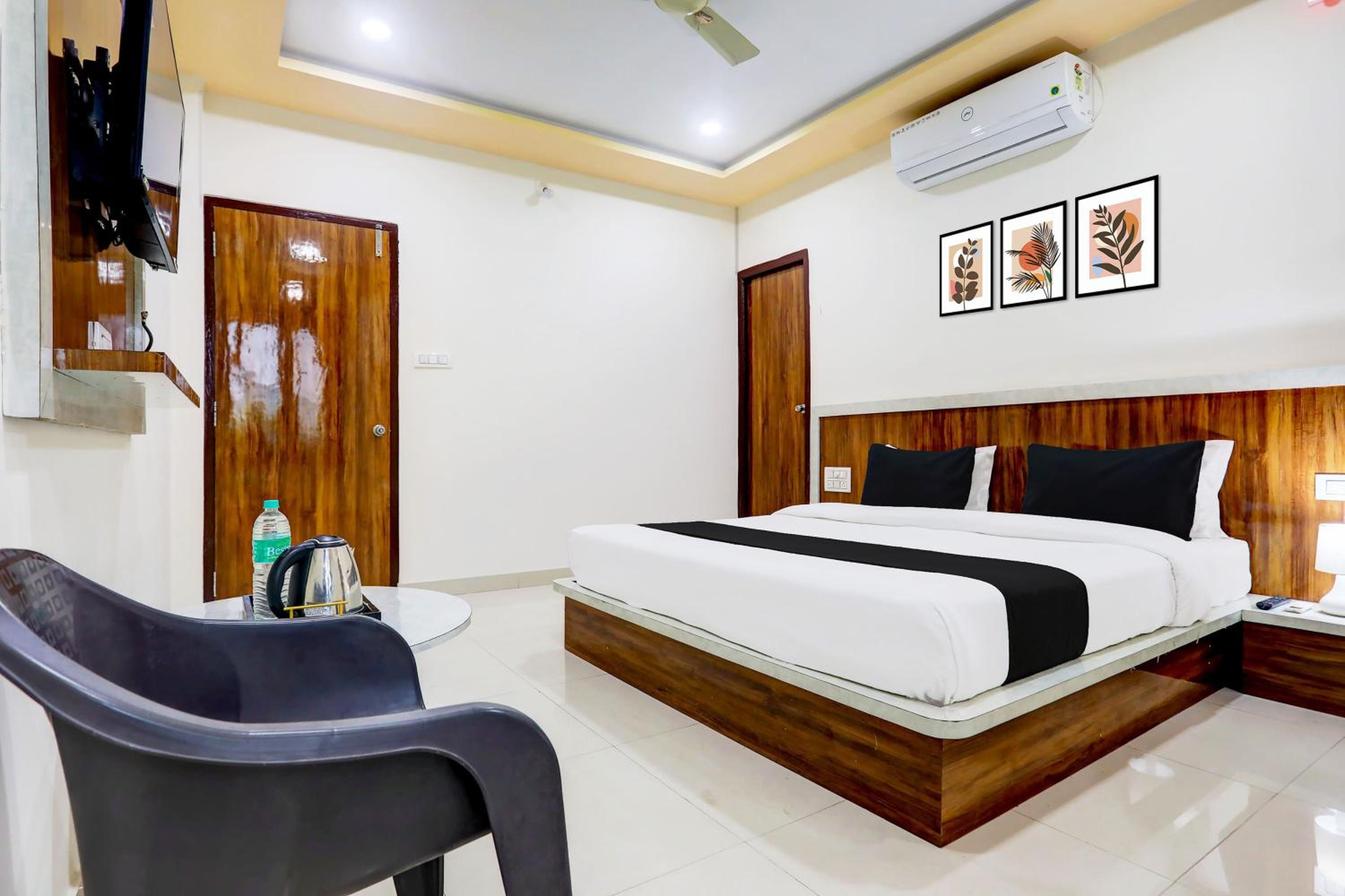 Classic Triple Room photo 1