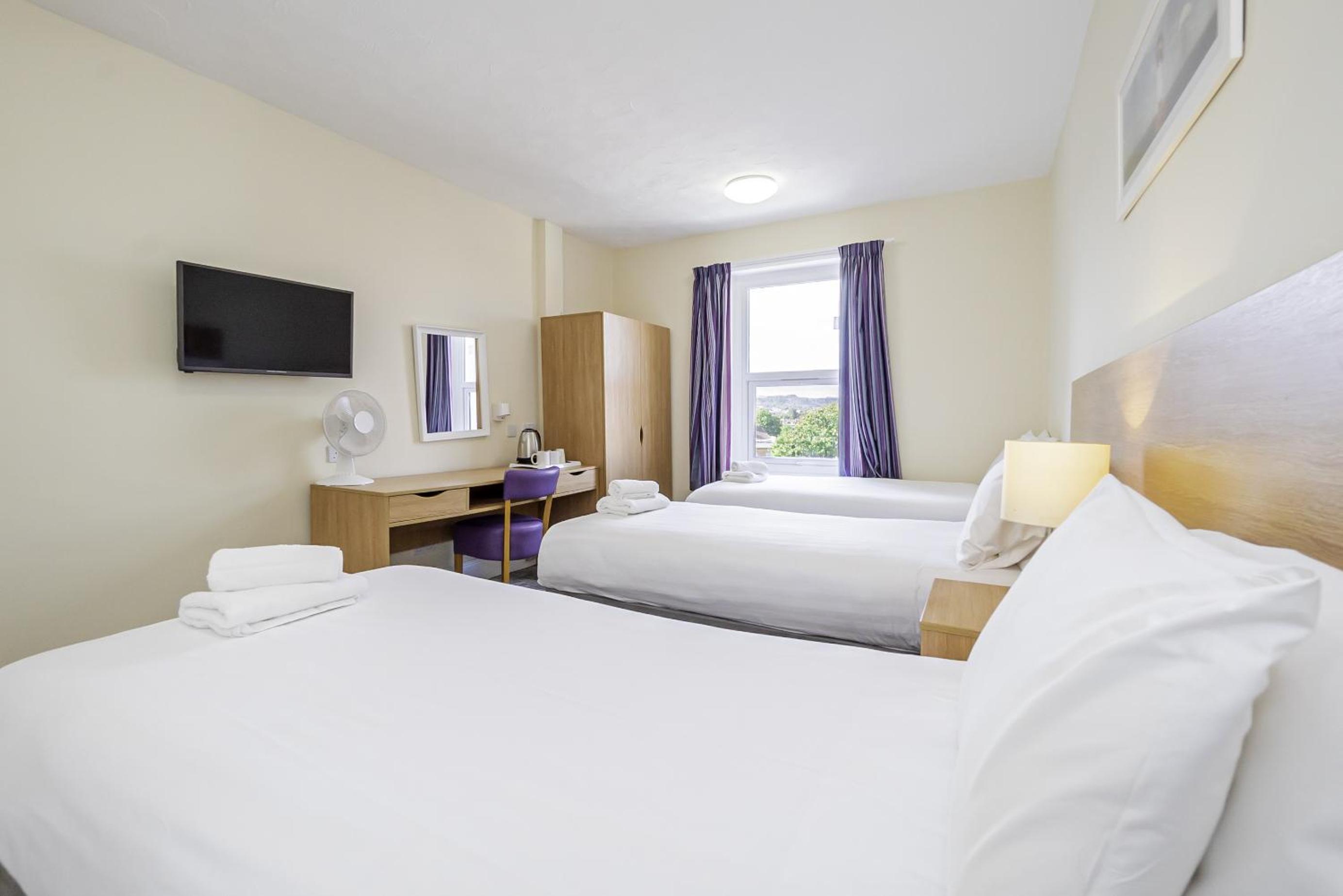 Standard Triple Room photo 2