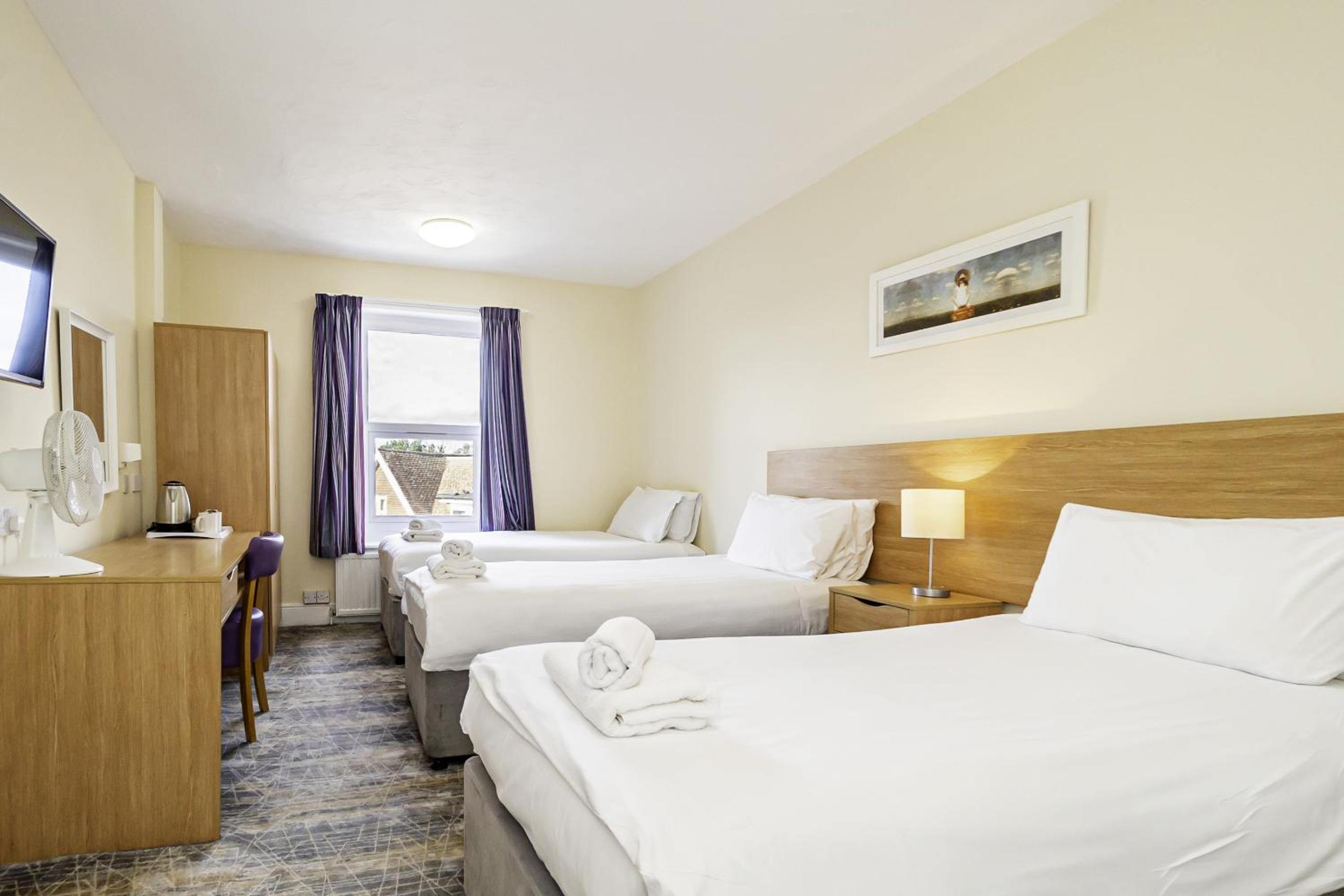 Standard Triple Room photo 3