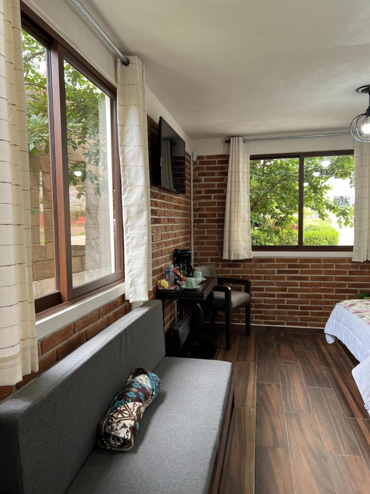 Family Room - Photo 4