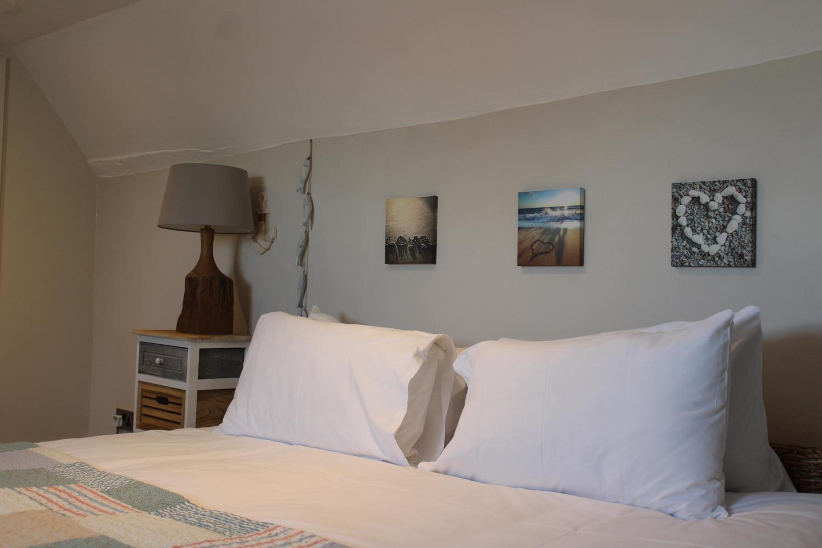 Superior Quadruple Room - Photo 6