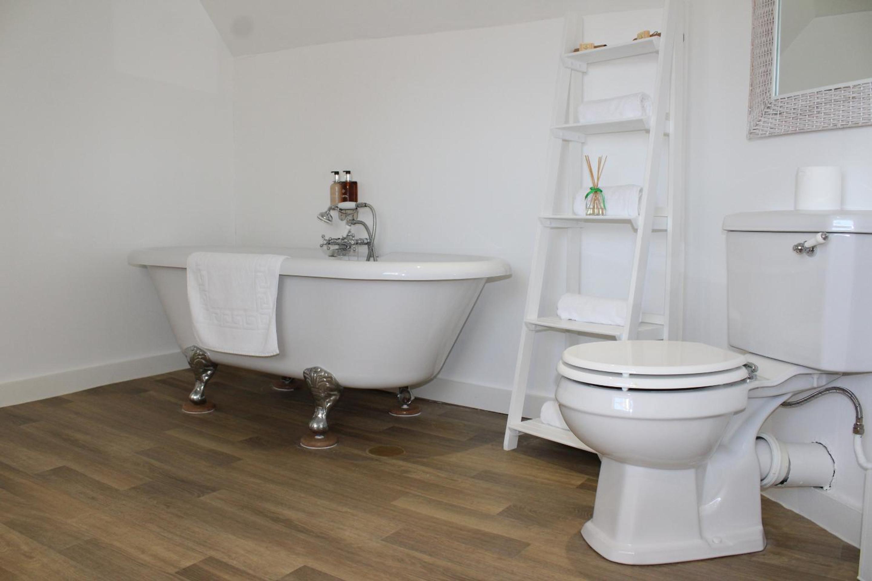Superior Quadruple Room - Photo 3