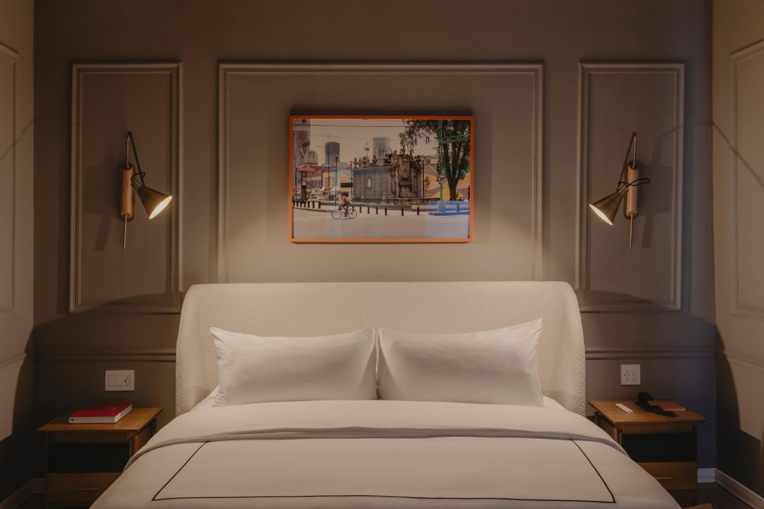 Deluxe Single Bed