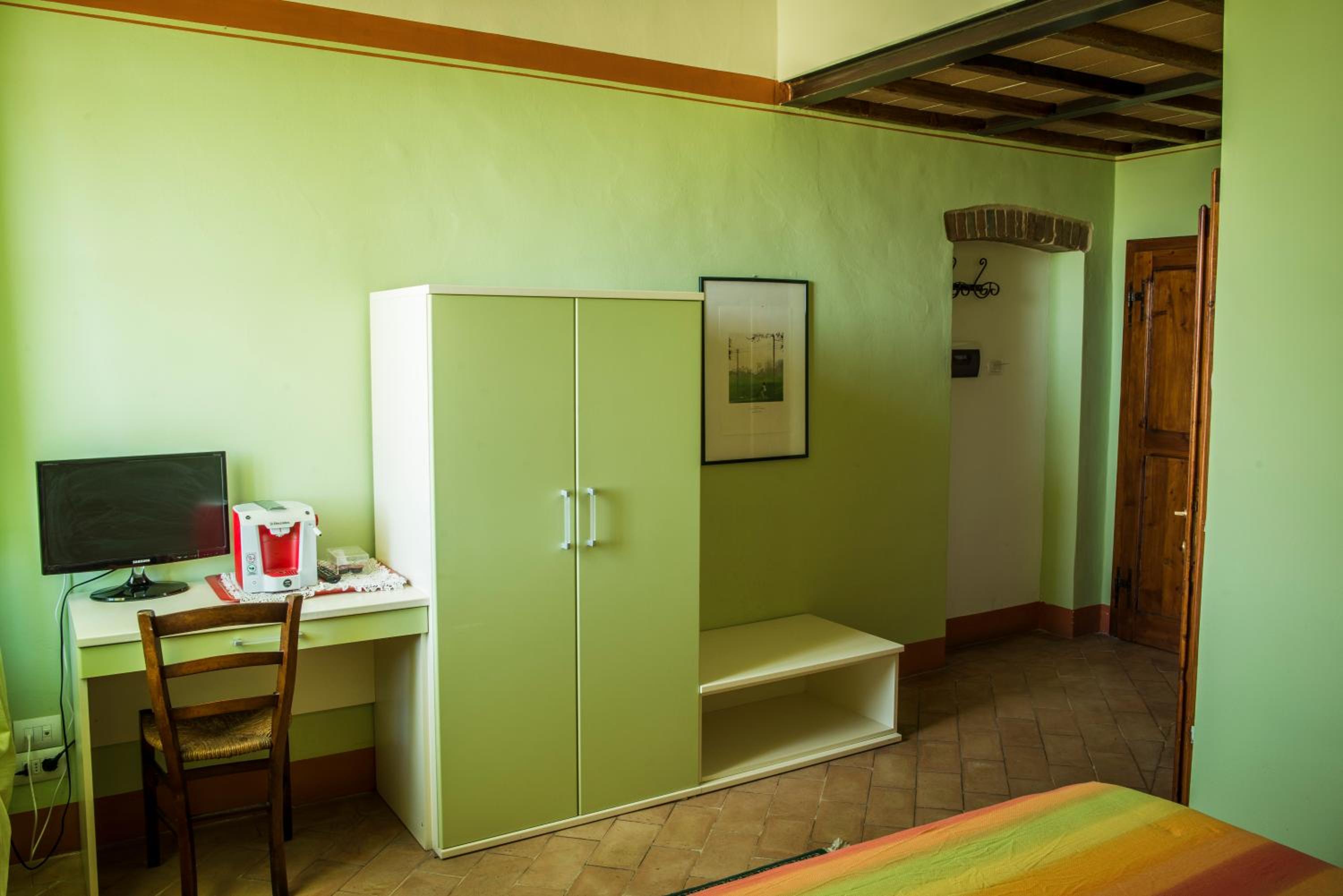 Double Room - Photo 5