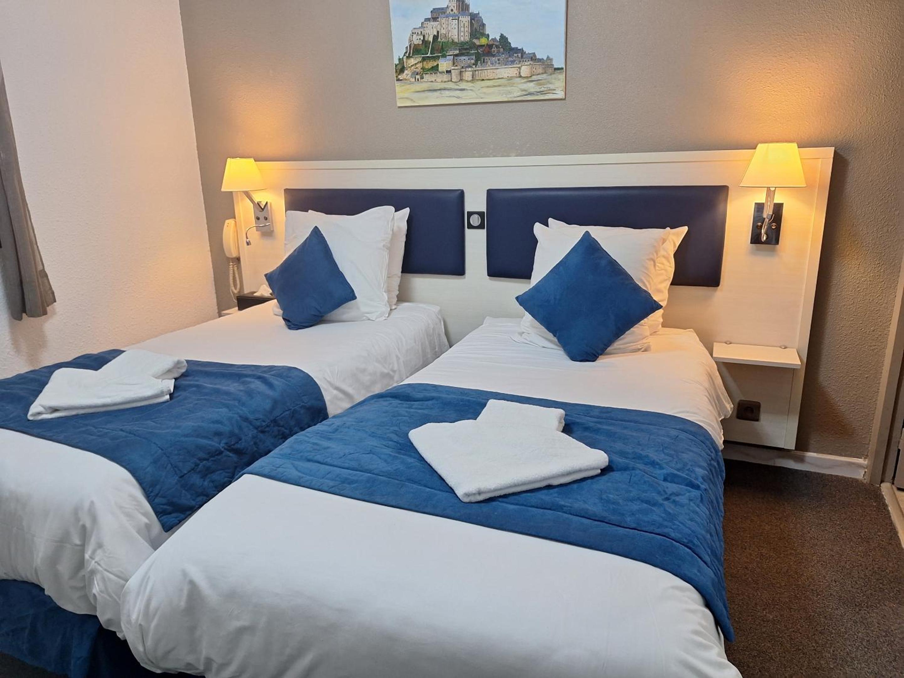 Twin Room with Private Bathroom