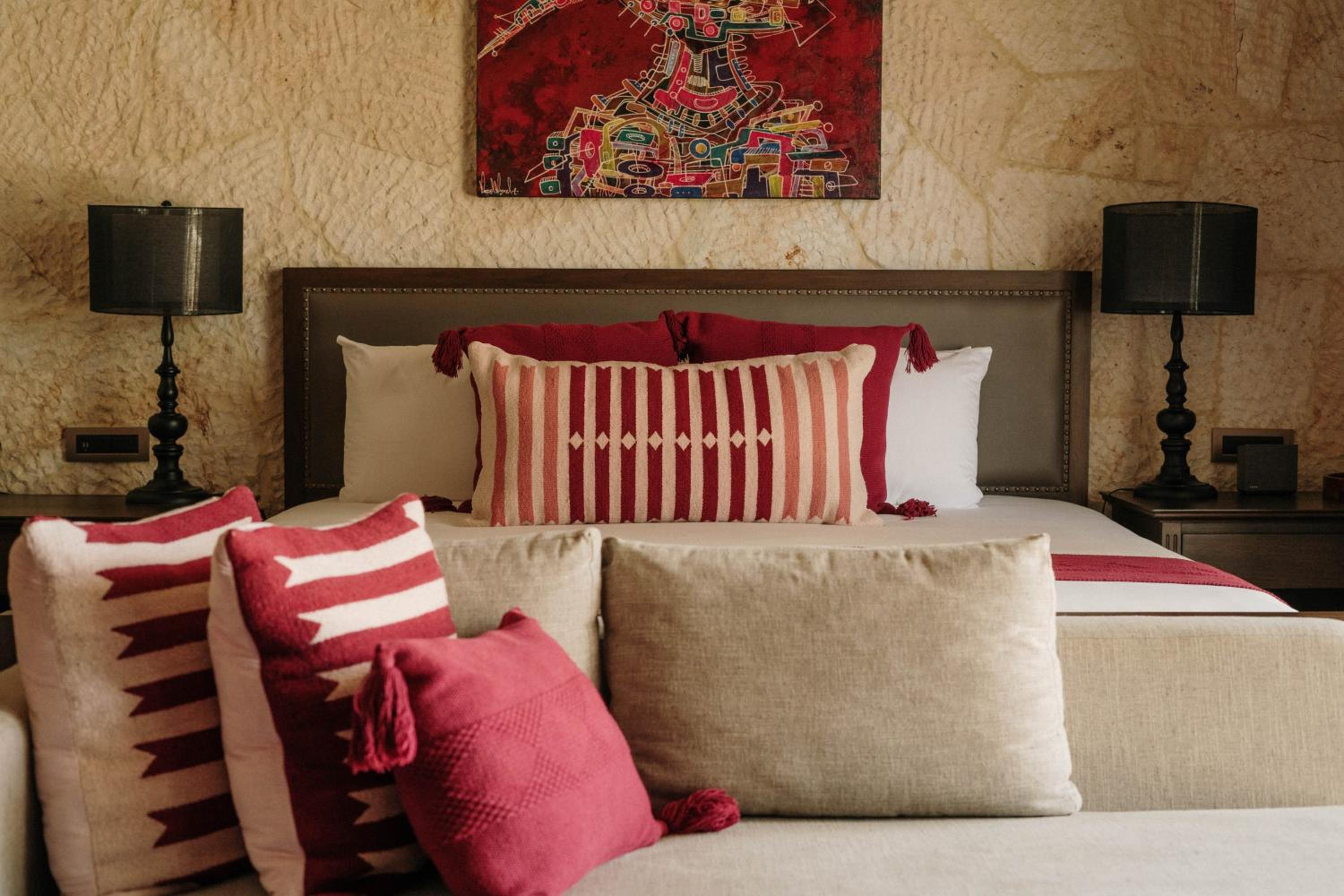 Deluxe Suite - Photo 3