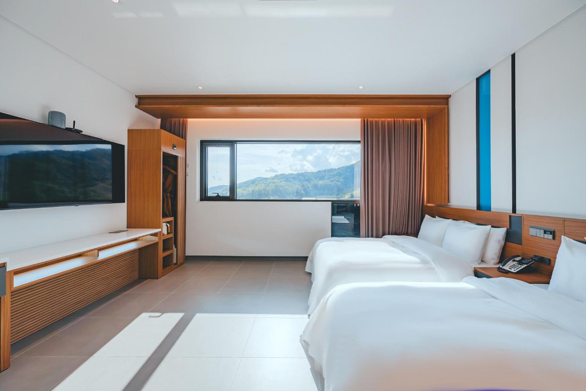 Deluxe Twin Room - Photo 1