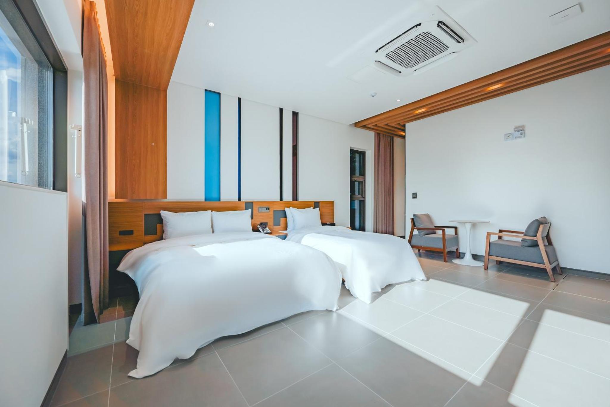 Deluxe Twin Room - Photo 4