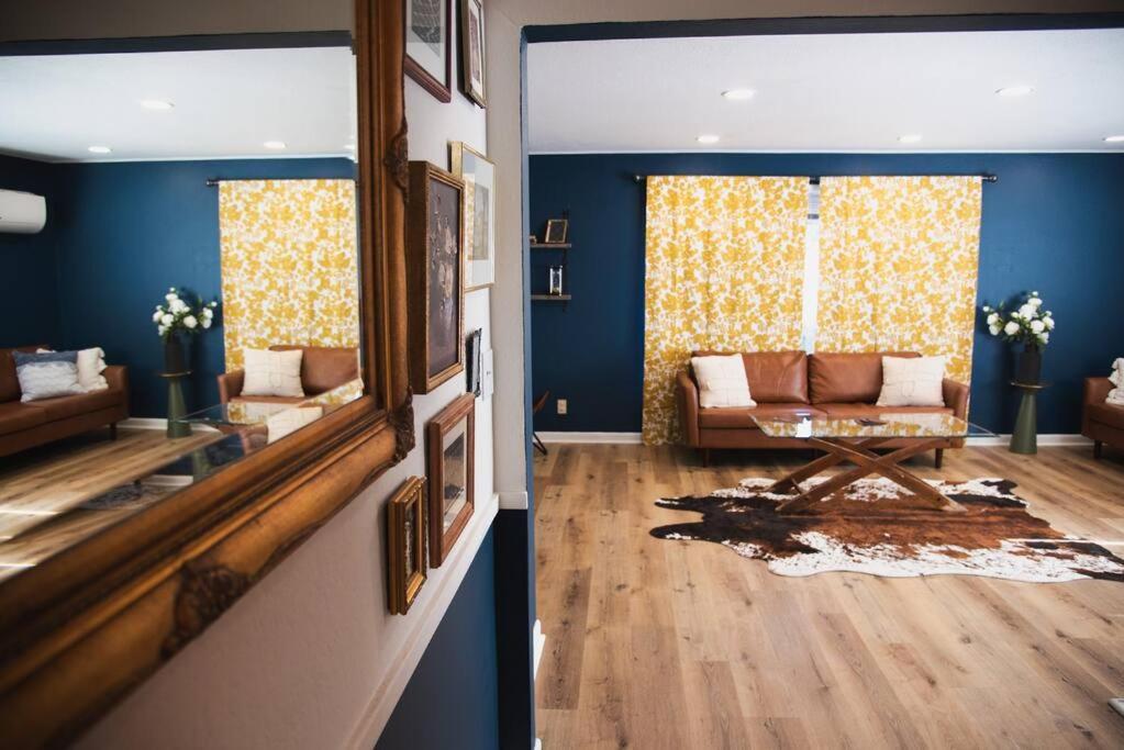 Three-Bedroom House photo 1