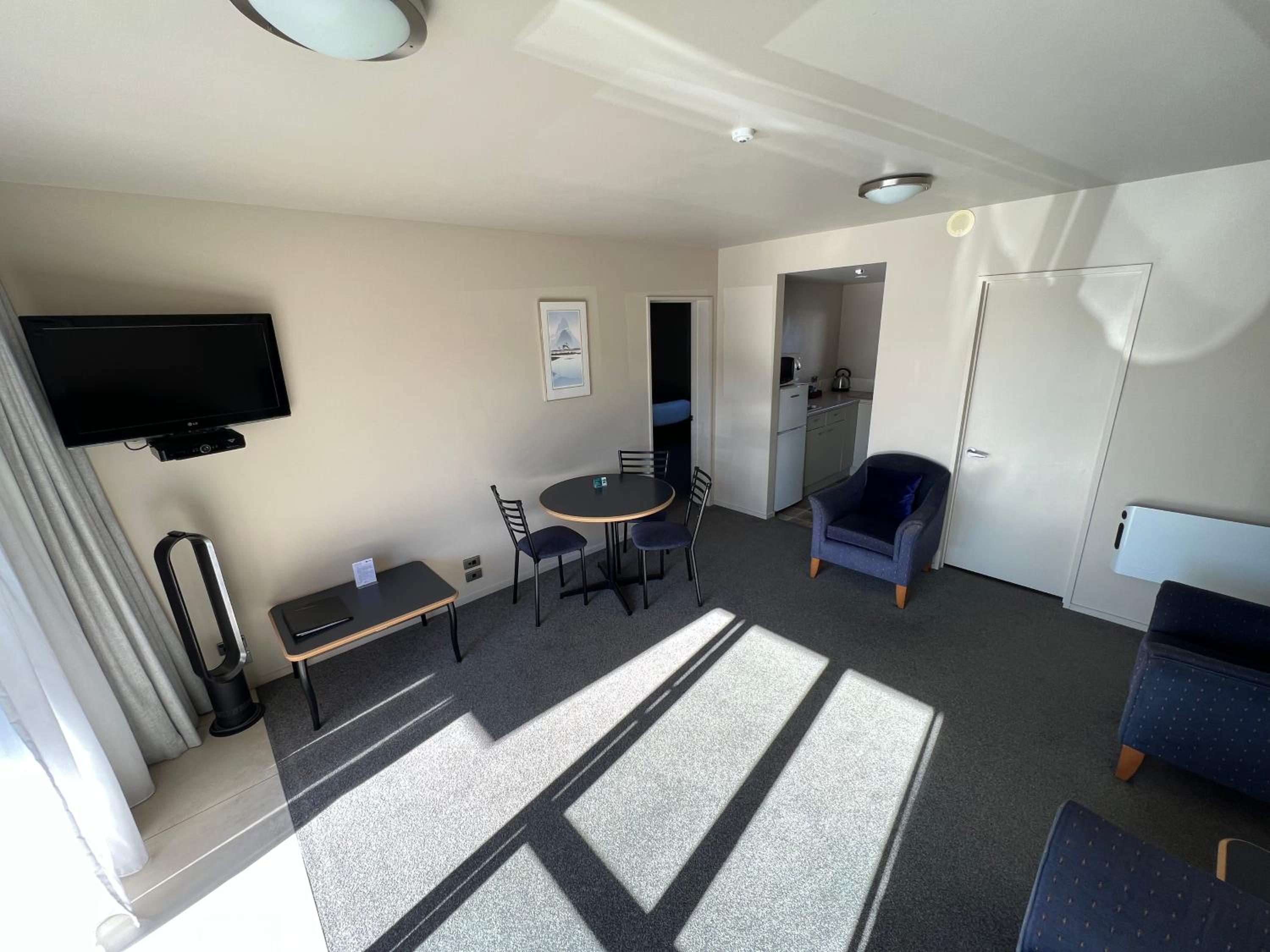 Three Bedroom Suite - Non-Smoking