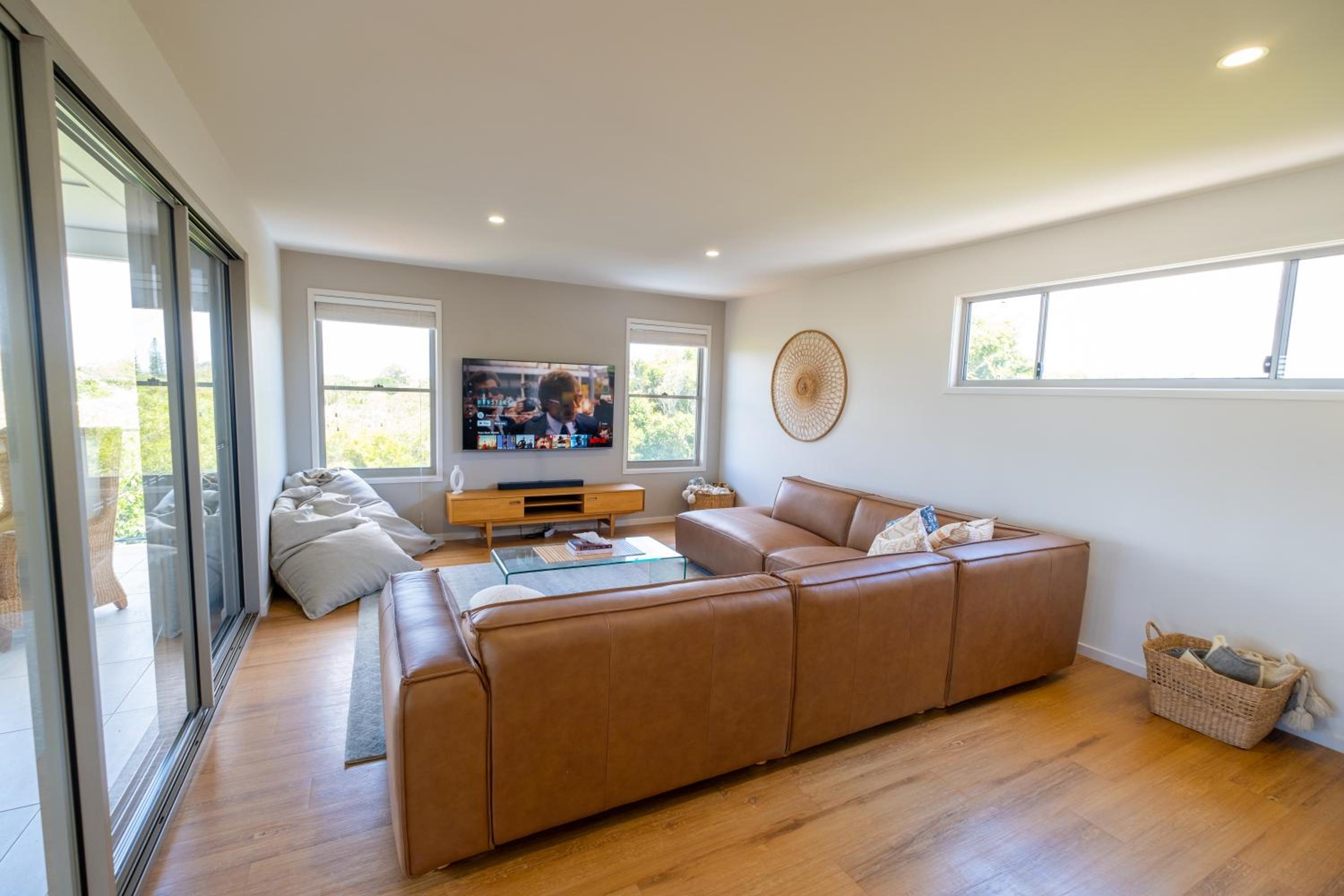 Three-Bedroom Apartment photo 2