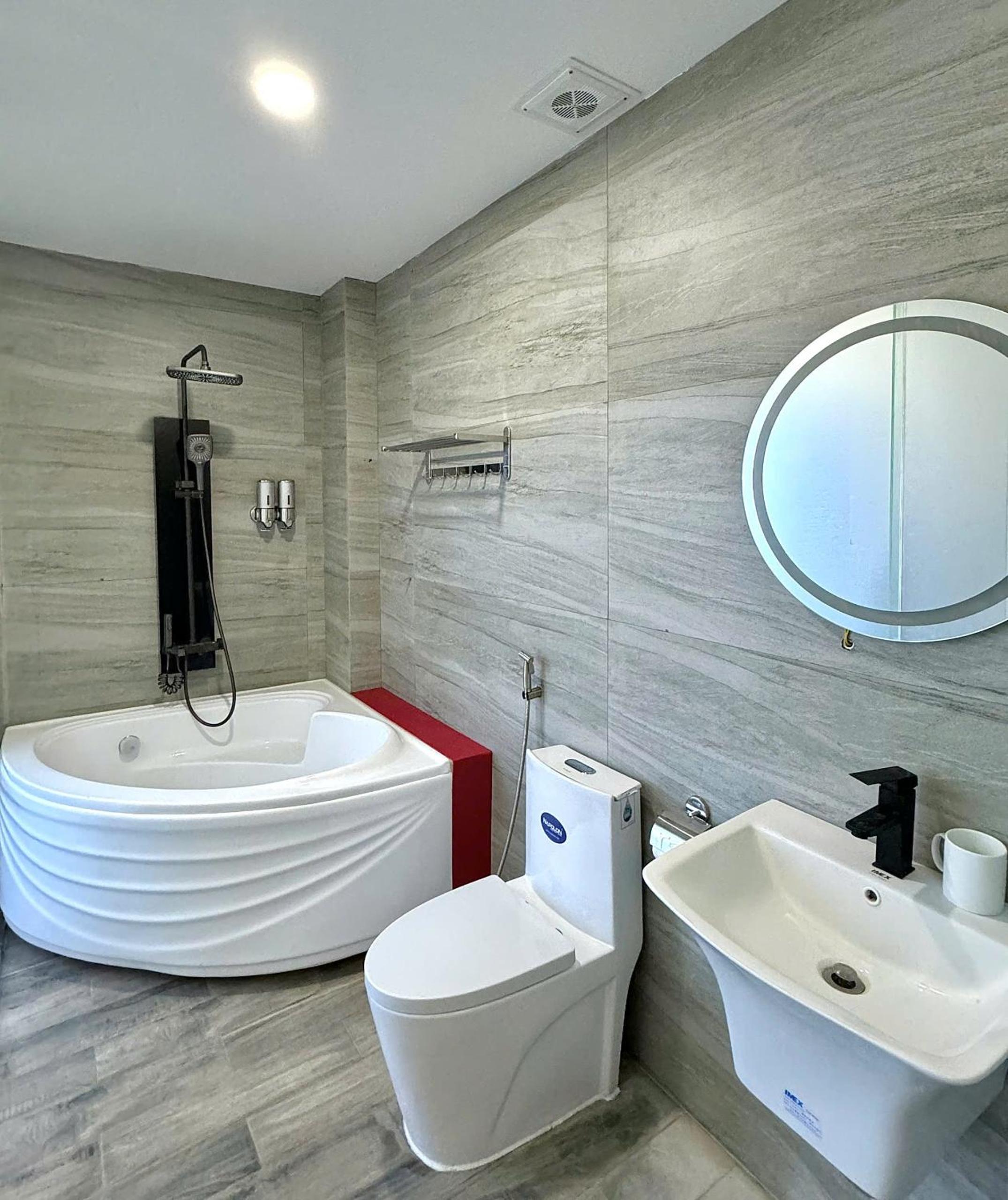 Deluxe Double Room with Bath photo 2