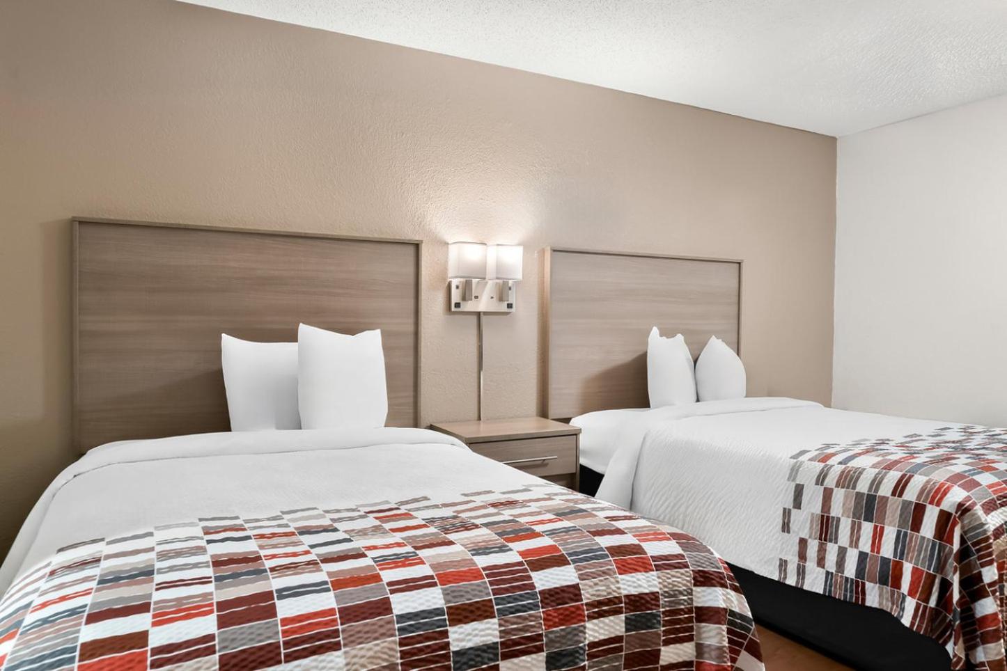 Superior Room With Two Double Beds Non-Smoking - Photo 4